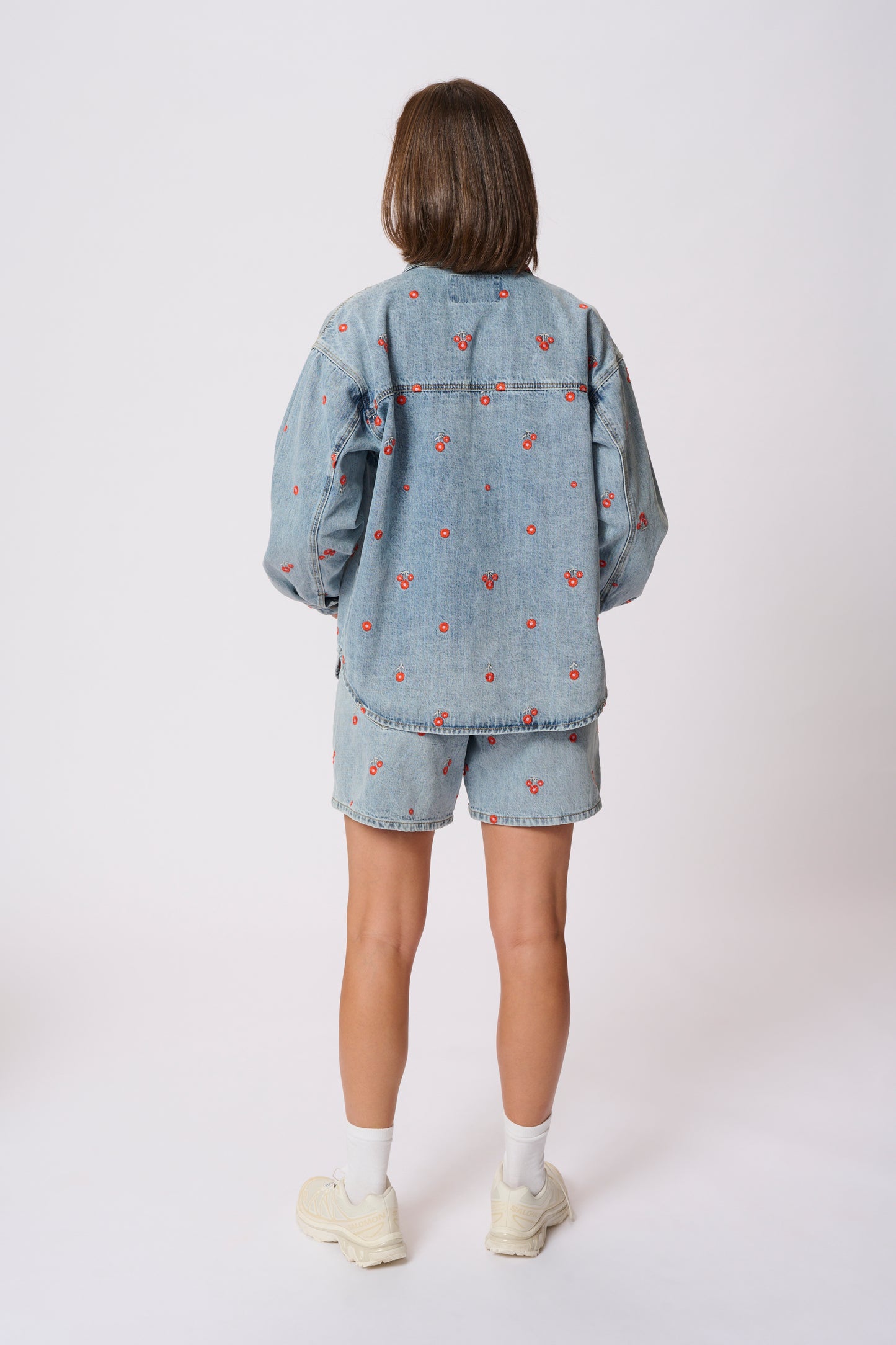 KAFFE BABETH DENIM JACKET IN BLUE DENIM TEAL W/ RED EMBROIDERED FLOWERS