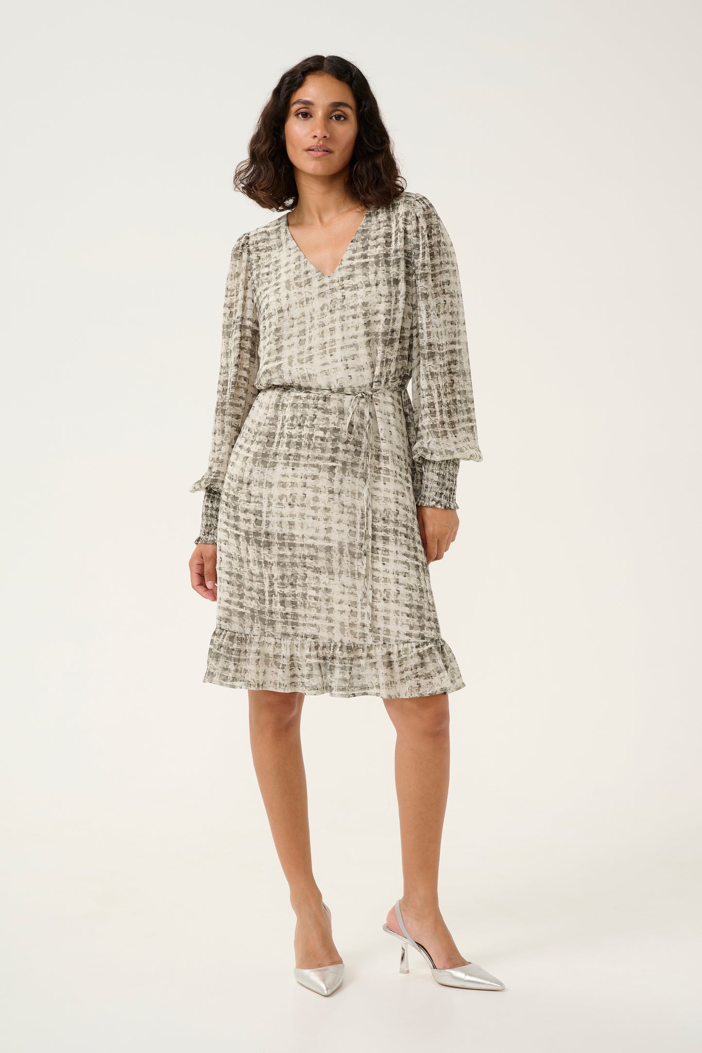 KAFFE TRINIKE DRESS IN GREY TEXTURE CHECK