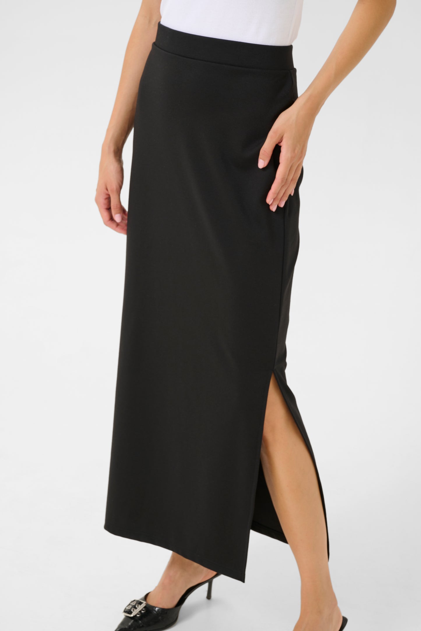 KAFFE JENNY LONG SKIRT IN BLACK DEEP