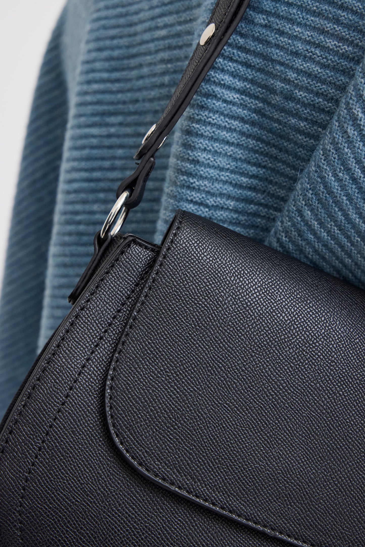 ICHI MARILEA BLACK SHOULDER BAG