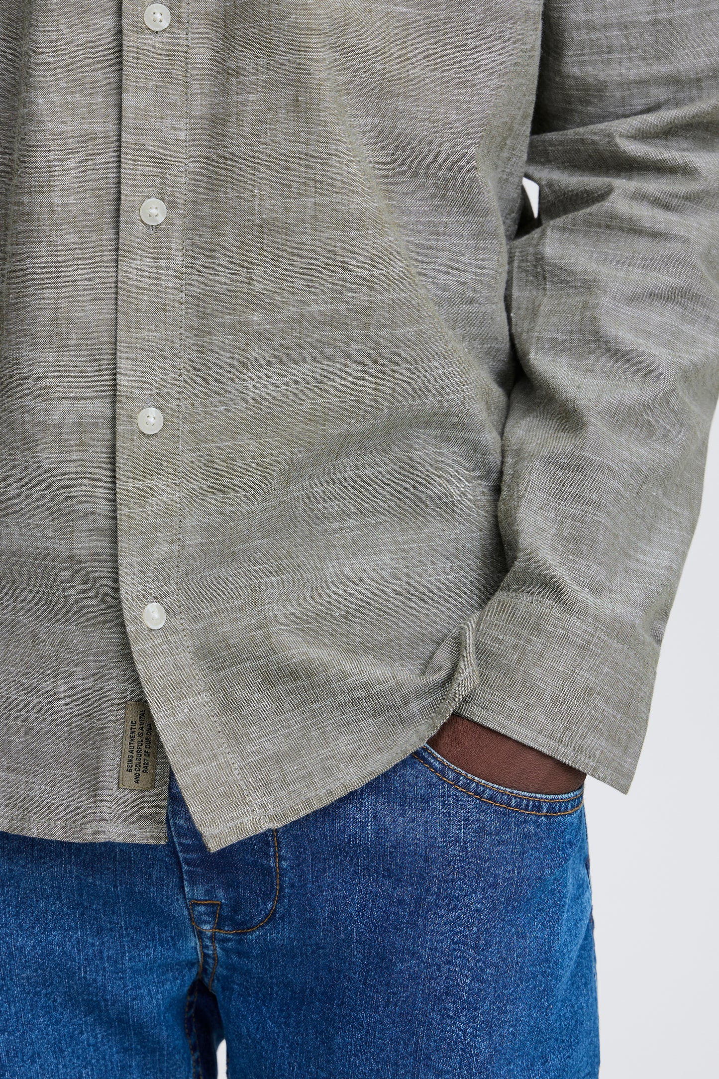 BLEND MEN'S ALDO LONG SLEEVE BUTTON SHIRT IN OLIVE NIGHT