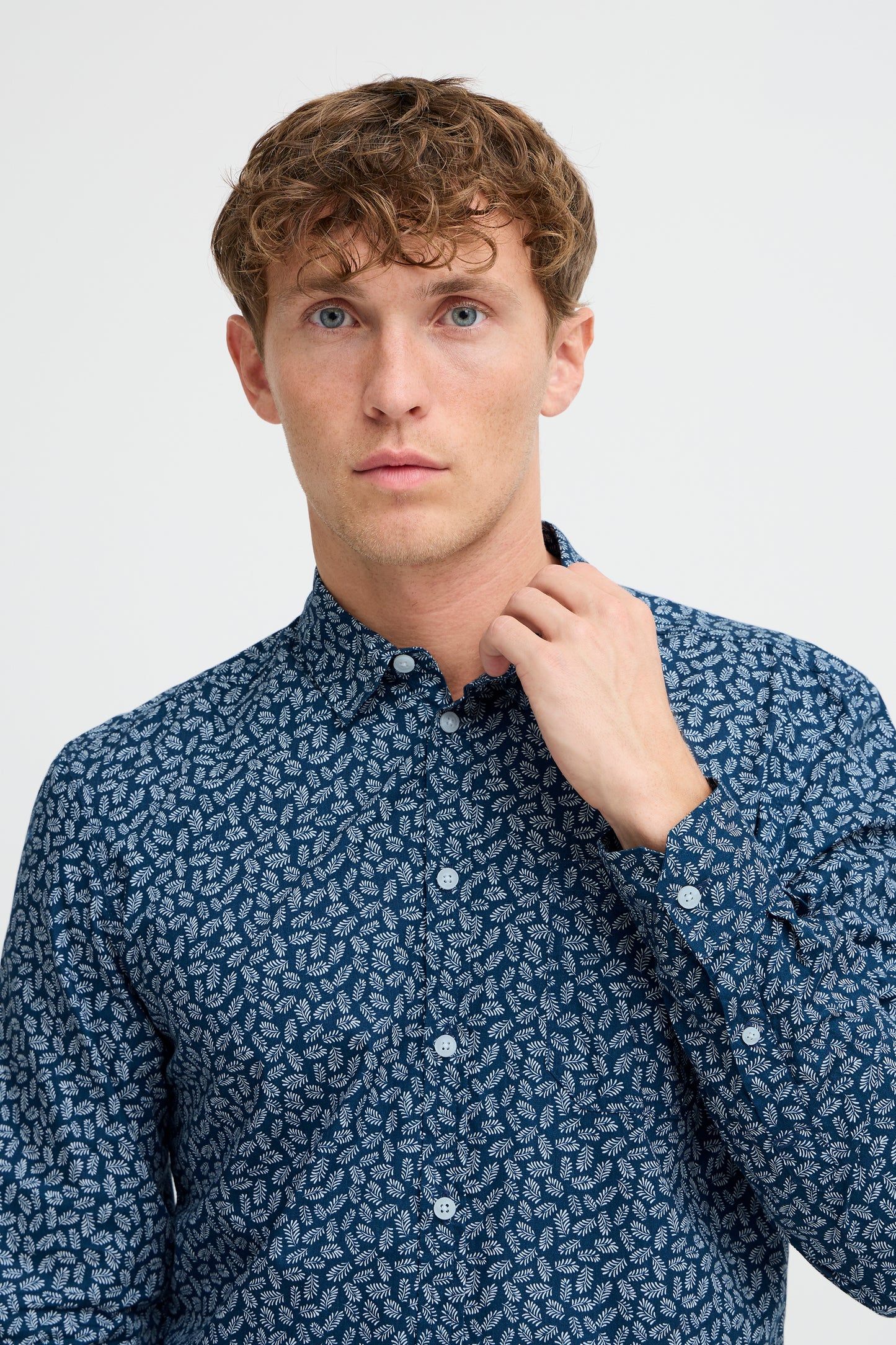 BLEND MEN'S AGGE LONG SLEEVE PATERN SHIRT IN DRESS BLUES