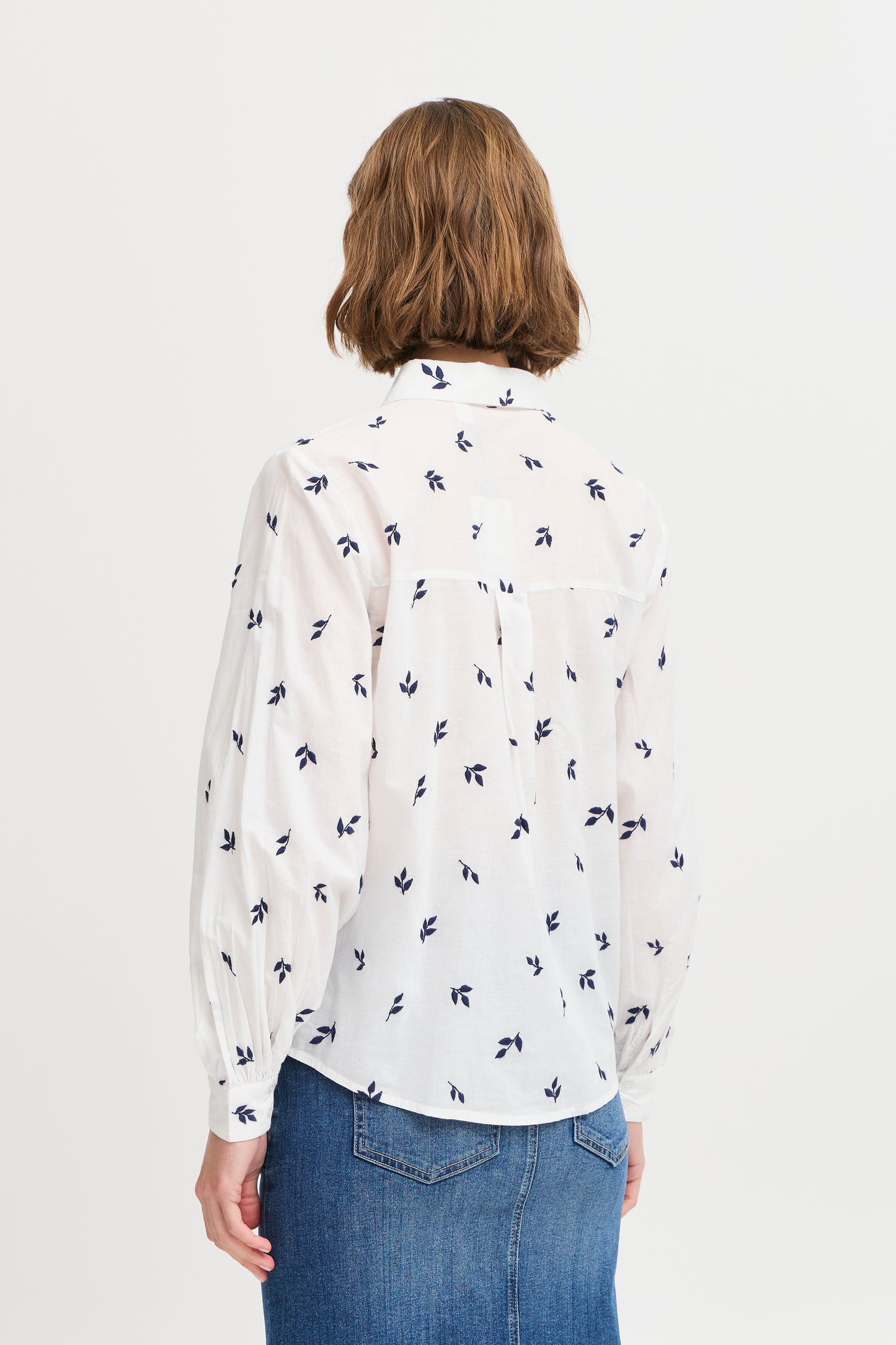 B.YOUNG JADIS LONG SLEEVE SHIRT LEAVES PATTERN SHIRT IN MEDIVAL BLUE