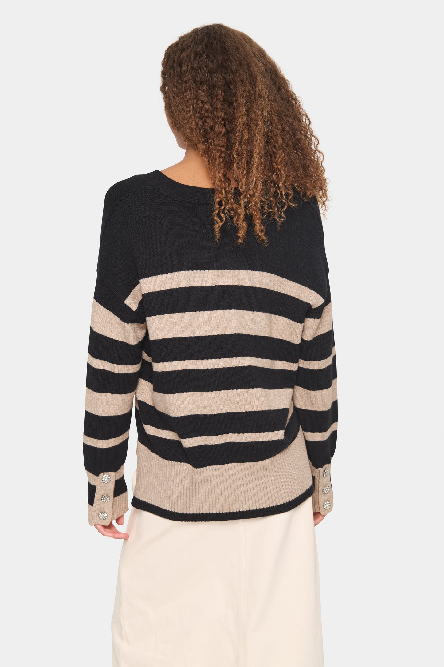 SAINT TROPEZ INETTE PULLOVER IN BLACK
