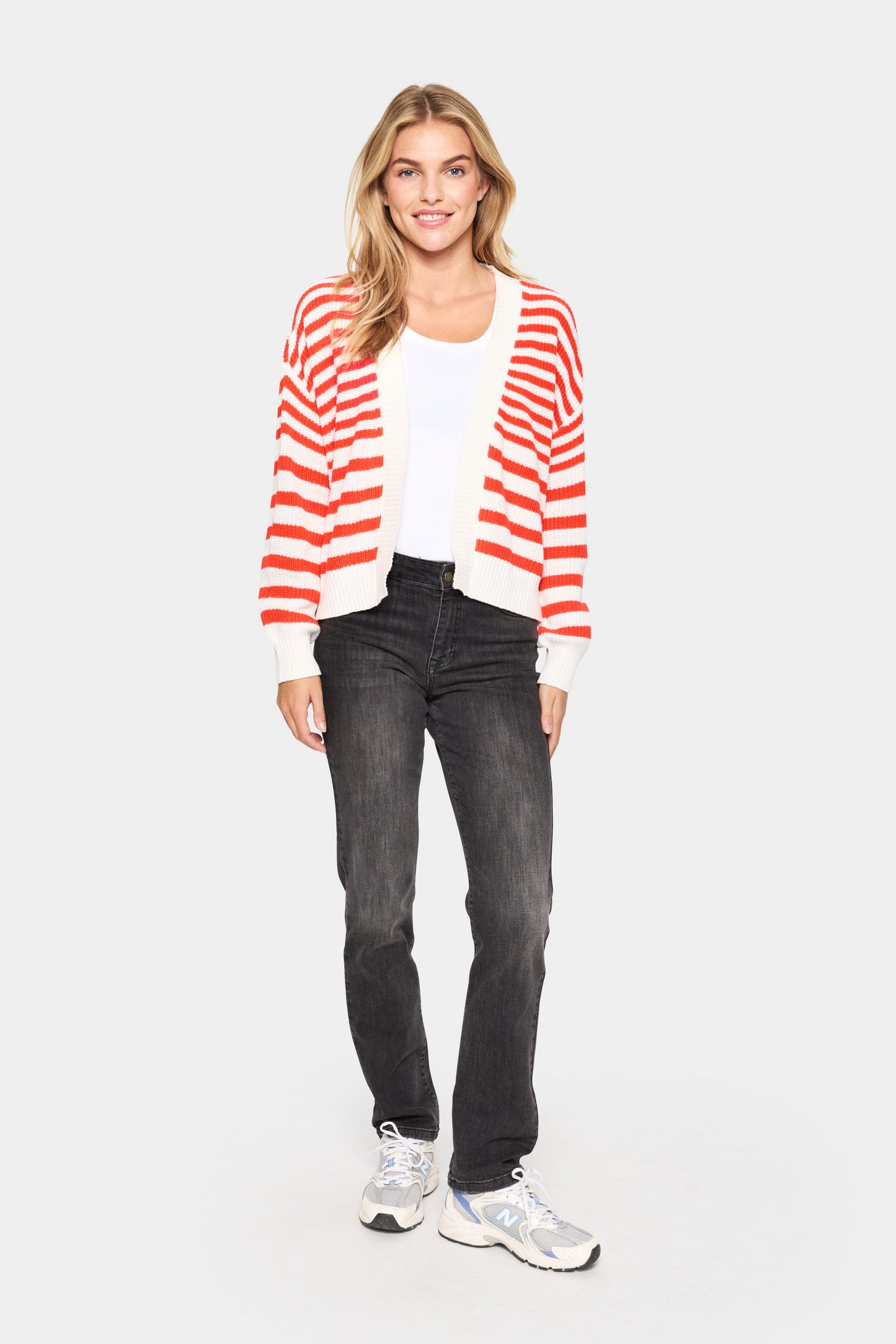 SAINT TROPEZ IBENMEI OPEN CARDIGAN IN FLAME SCARLET