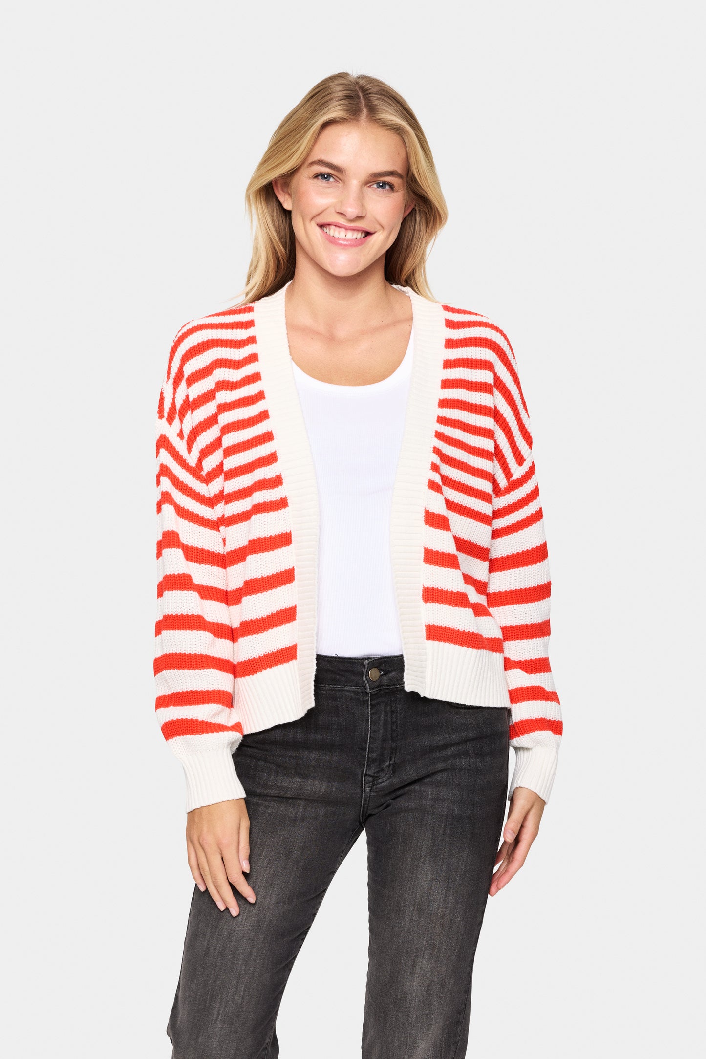 SAINT TROPEZ IBENMEI OPEN CARDIGAN IN FLAME SCARLET