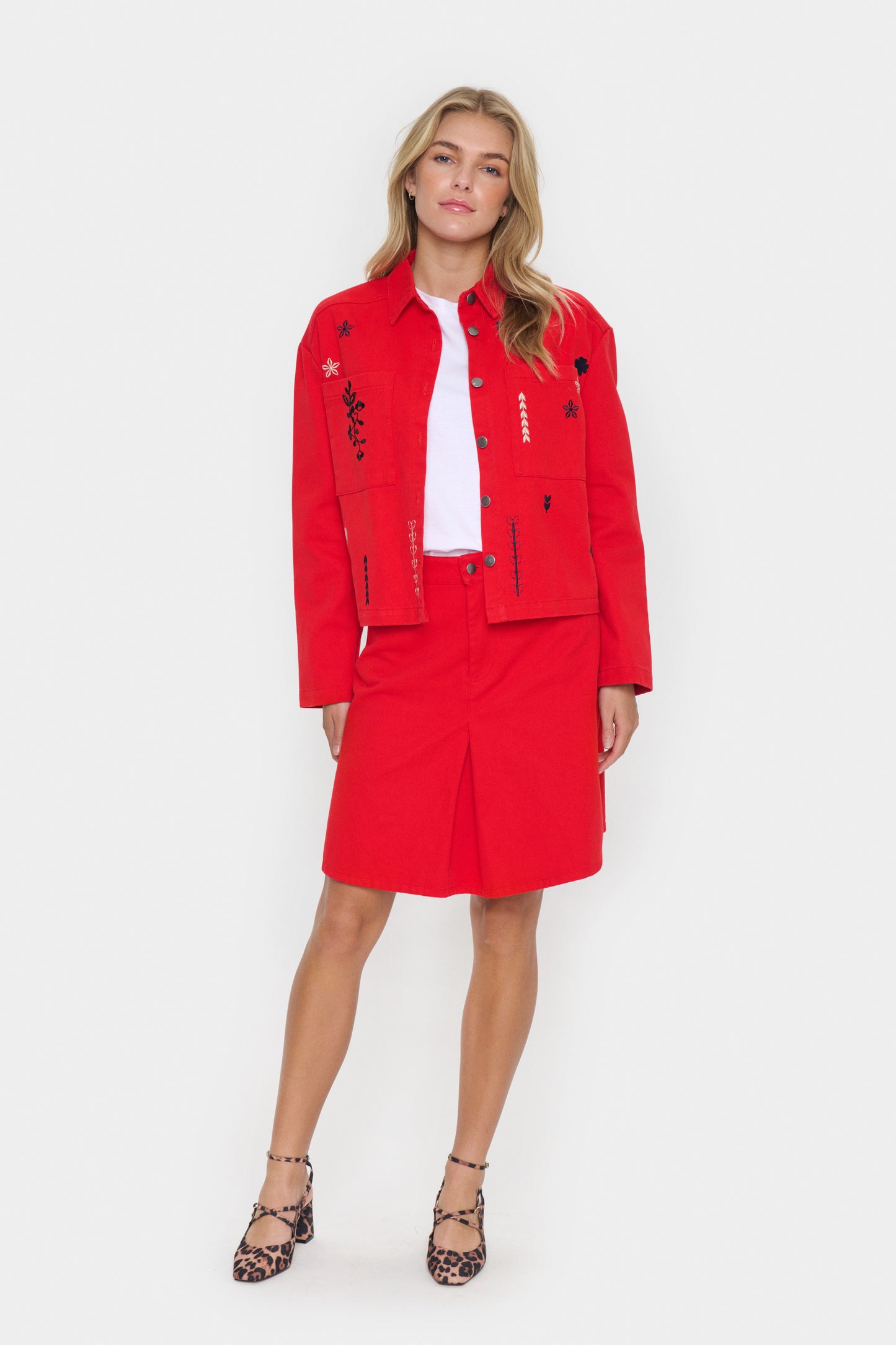 SAINT TROPEZ JEAN EMBROIDERED JACKET IN FLAME SCARLET