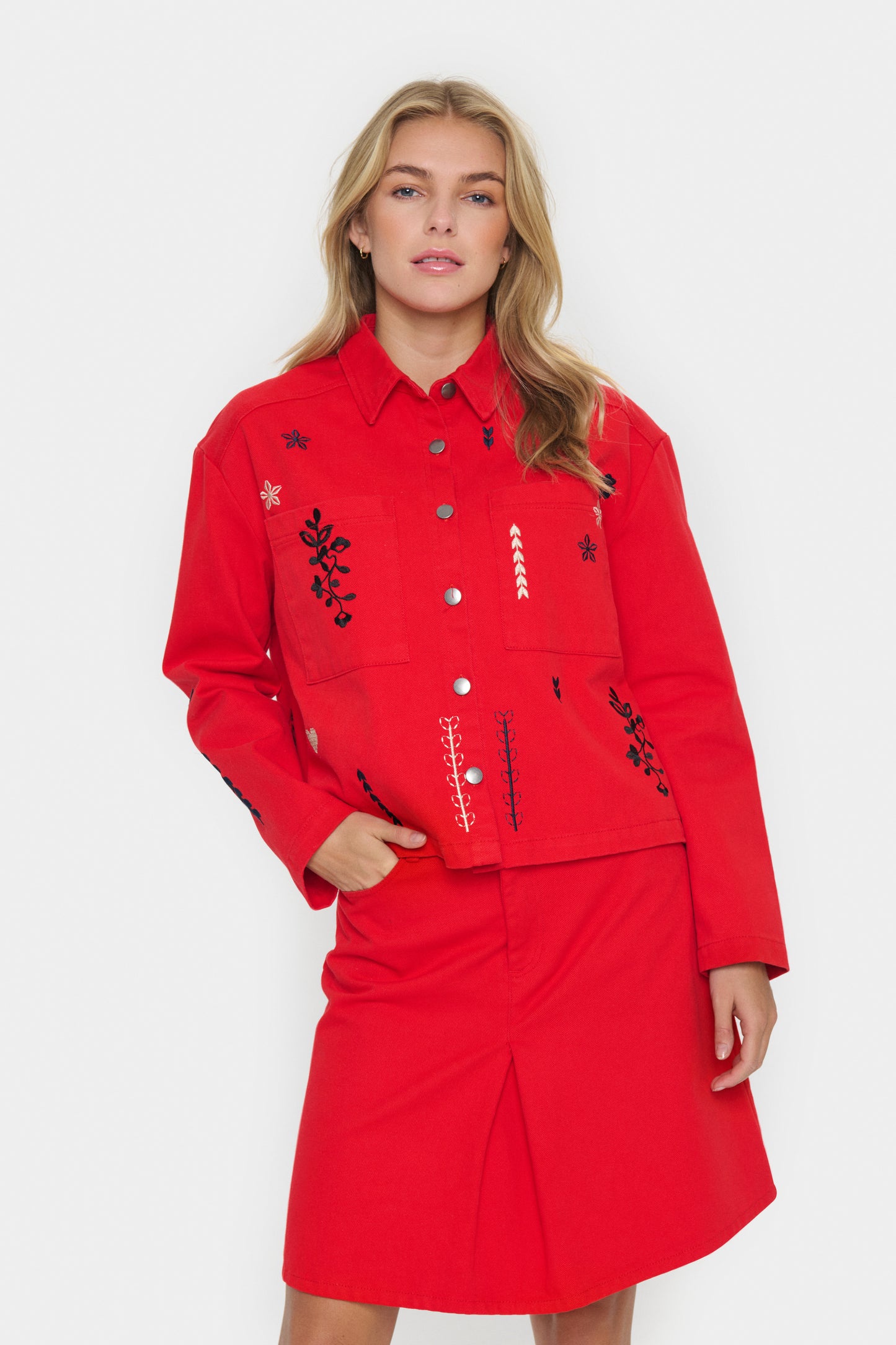 SAINT TROPEZ JEAN EMBROIDERED JACKET IN FLAME SCARLET