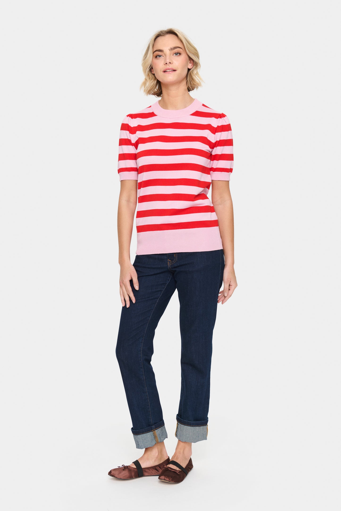 SAINT TROPEZ MILA SHORT SLEEVE BLOCK STRIPPED PULLOVER IN PINK FLAME