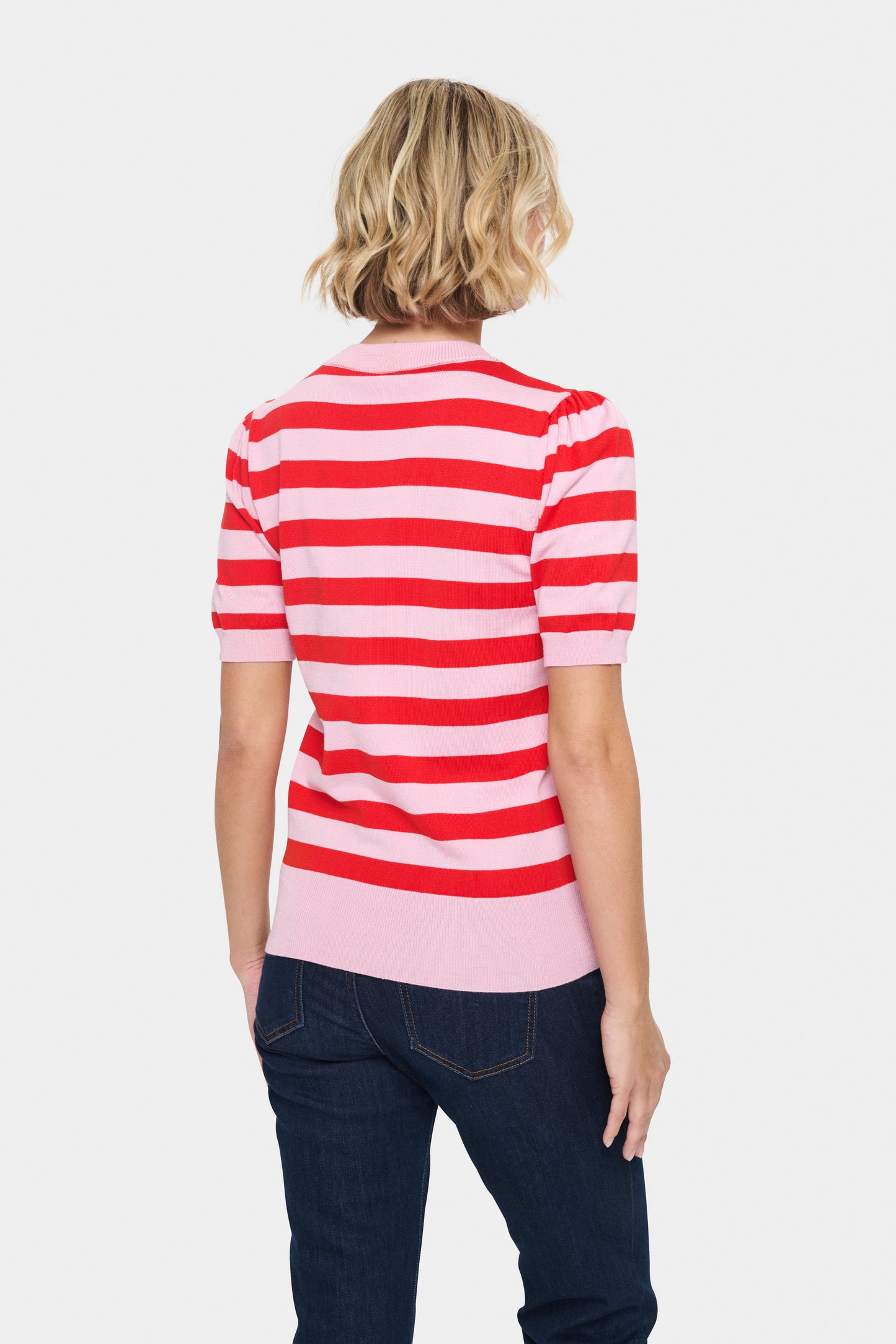 SAINT TROPEZ MILA SHORT SLEEVE BLOCK STRIPPED PULLOVER IN PINK FLAME