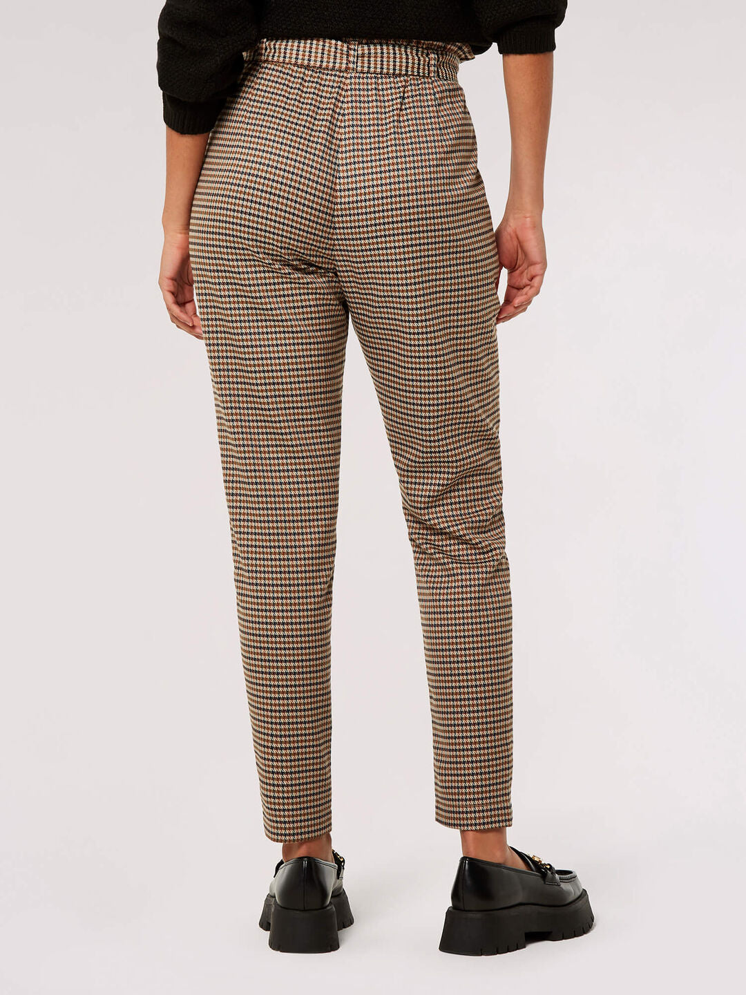 APRICOT MINI HERITAGE CHECK PAPERBAG TROUSER IN BROWN