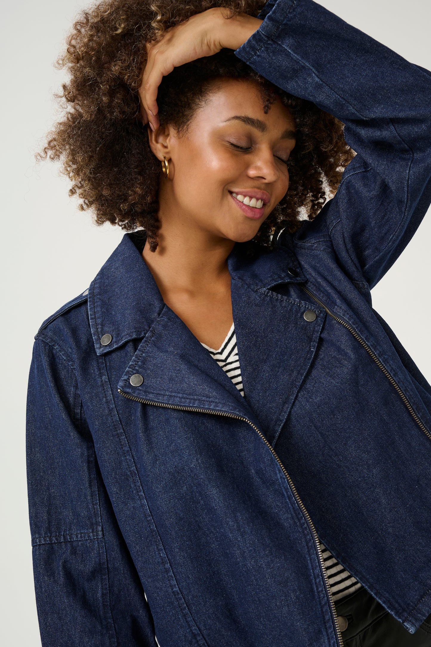 CULTURE BINK ROSELLE JACKET IN DARK BLUE WASH