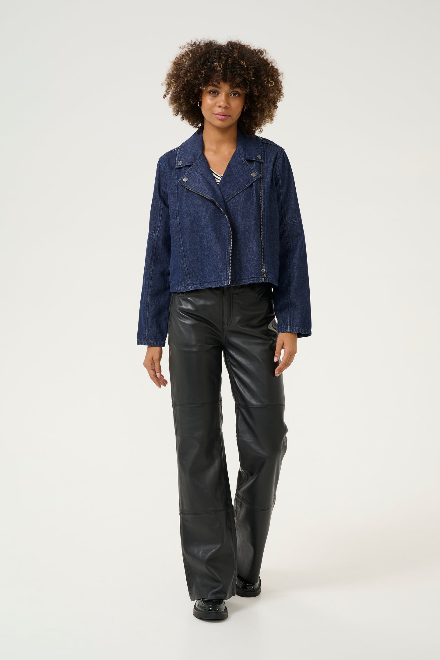 CULTURE BINK ROSELLE JACKET IN DARK BLUE WASH