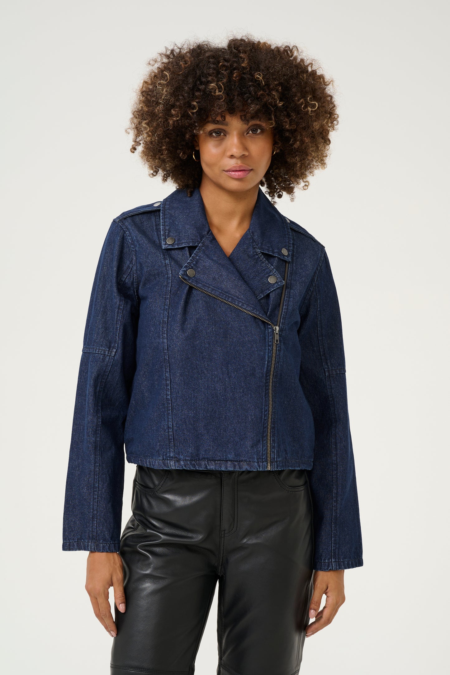 CULTURE BINK ROSELLE JACKET IN DARK BLUE WASH