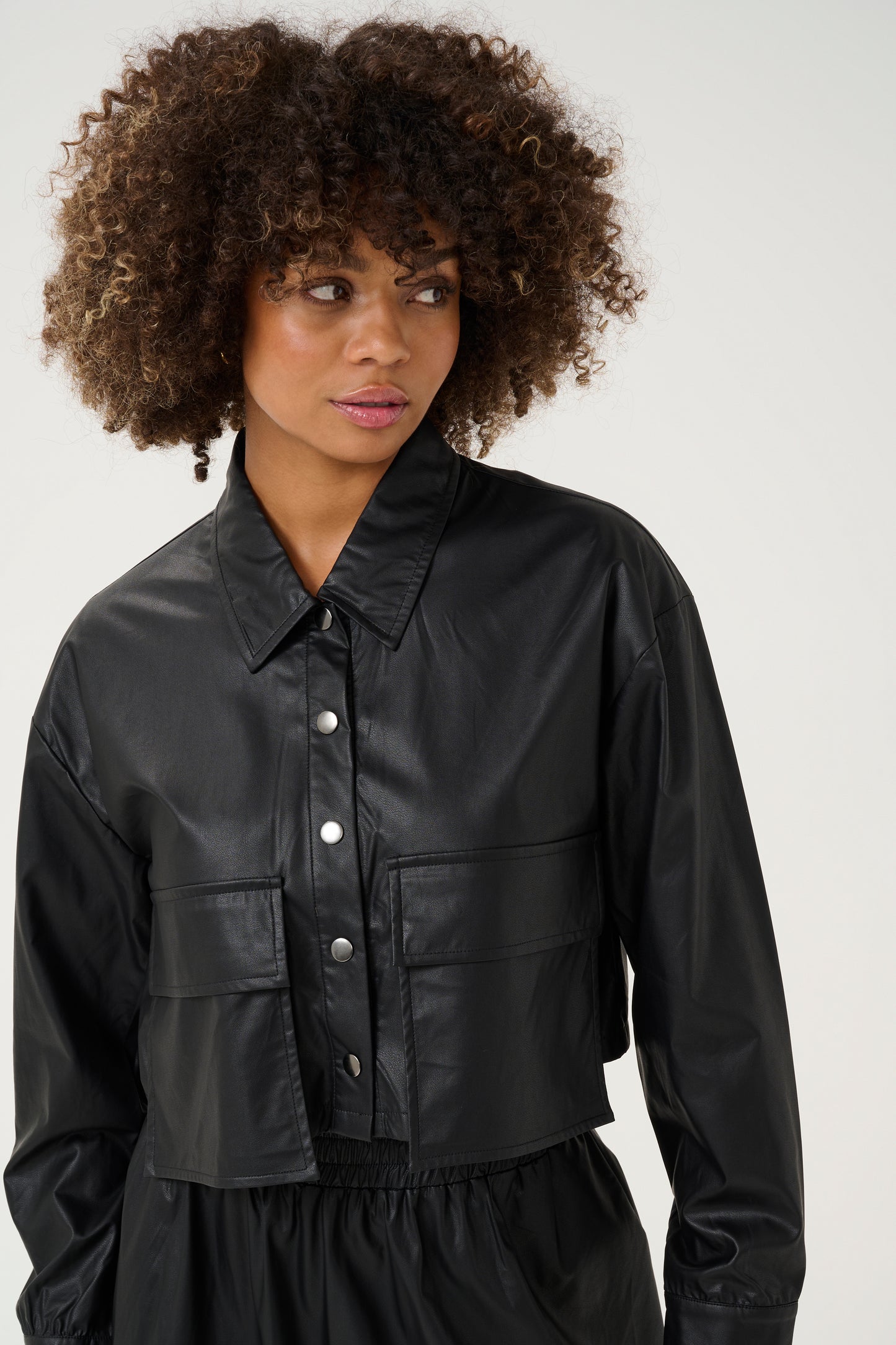 CULTURE ELMA CASSANDRA SHIRT IN BLACK