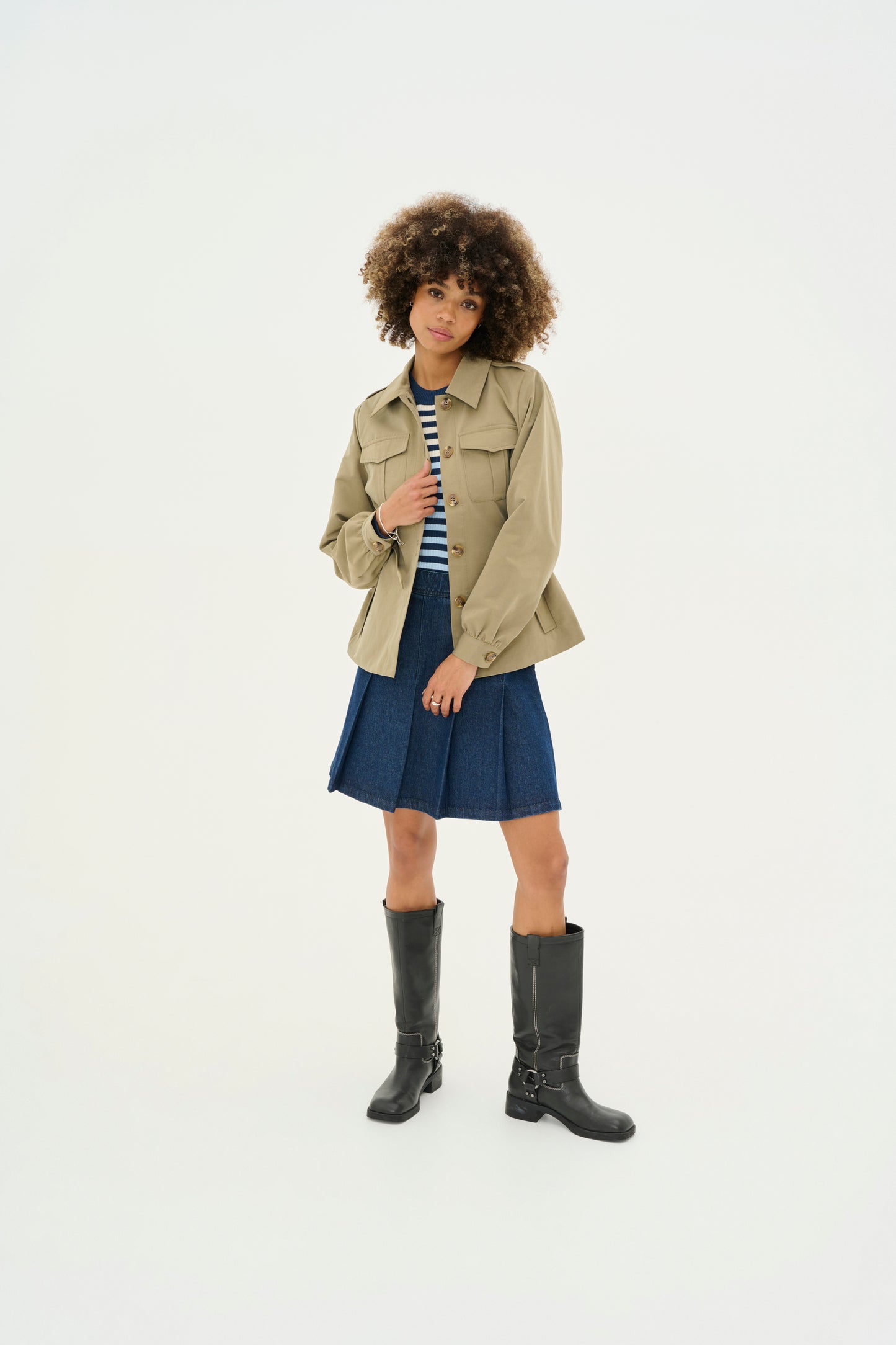 CULTURE KAILA JACKET IN DUSKY GREEN
