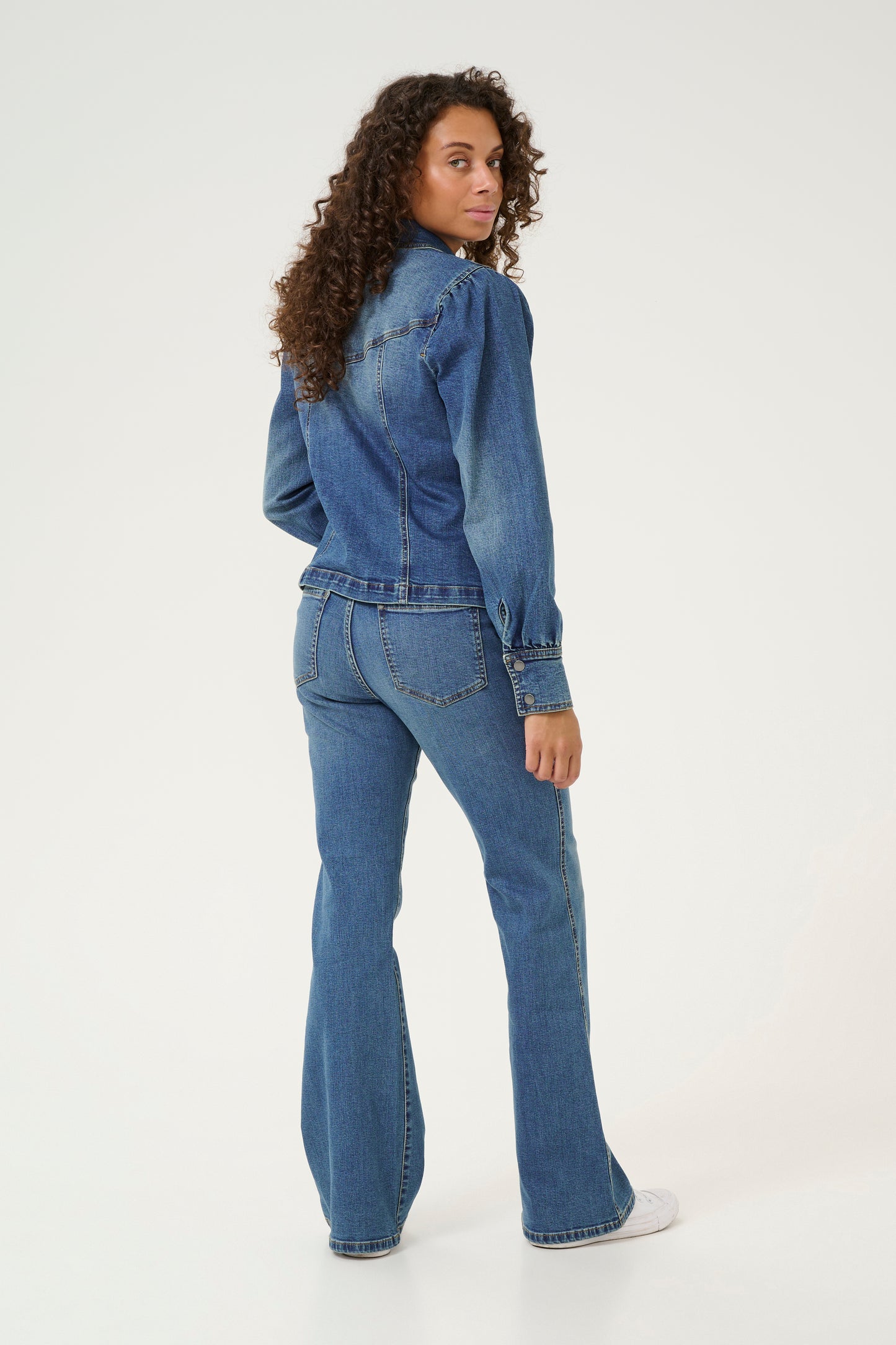 CULTURE HAILEY AMI SHIRT IN MEDIUM VINTAGE BLUE WASH
