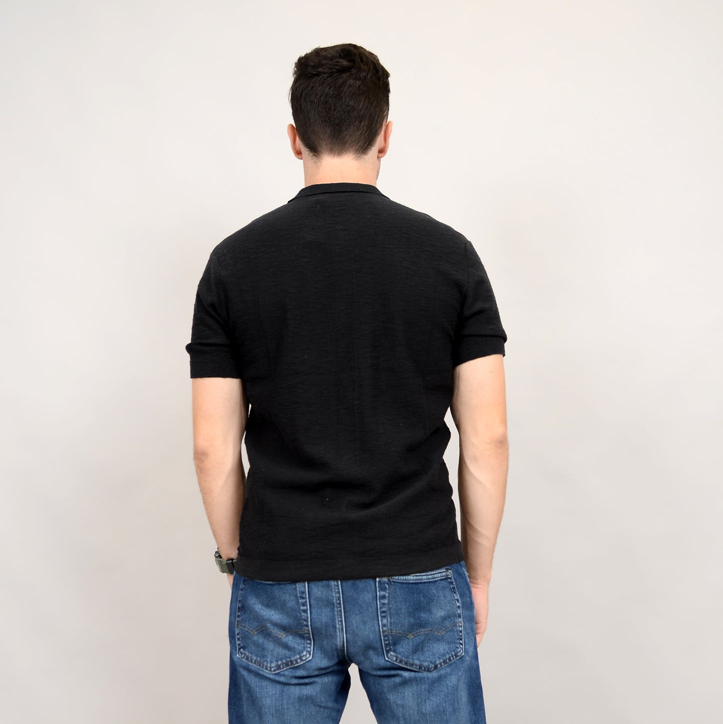 HEDGE MEN'S SHORT SLEEVE BUTTON SWEATER IN BLACK