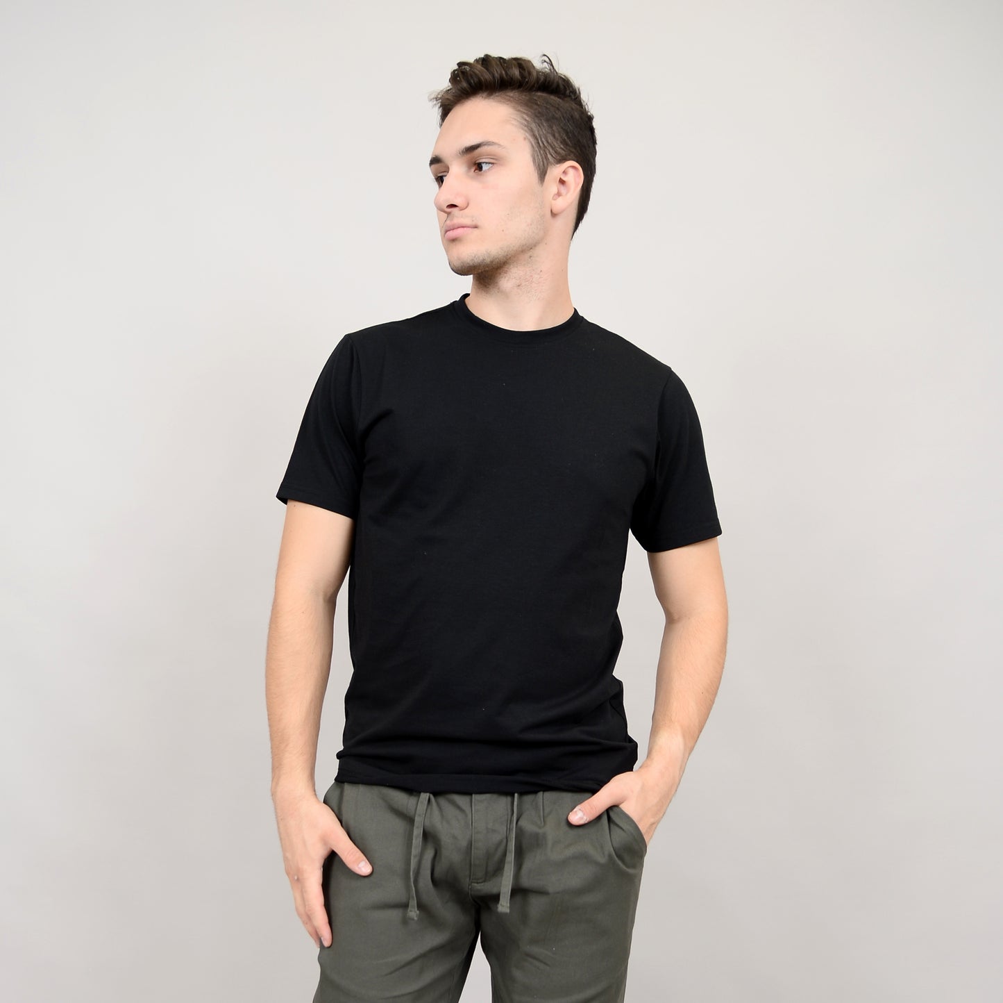 HEDGE MEN'S KNIT SHORT SLEEVED T-SHIRT IN BLACK