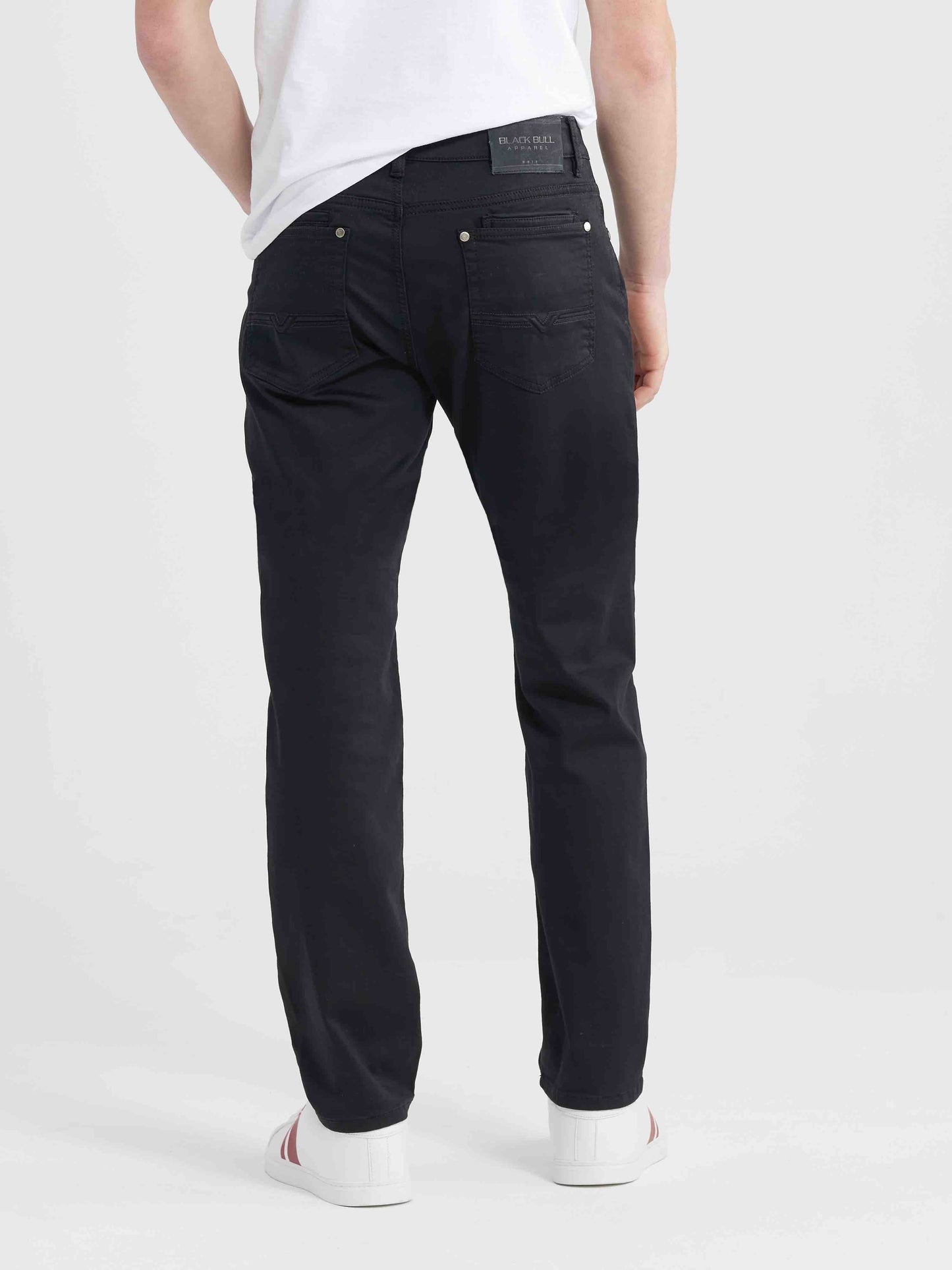 BLACK BULL MAD JEAN IN BLACK