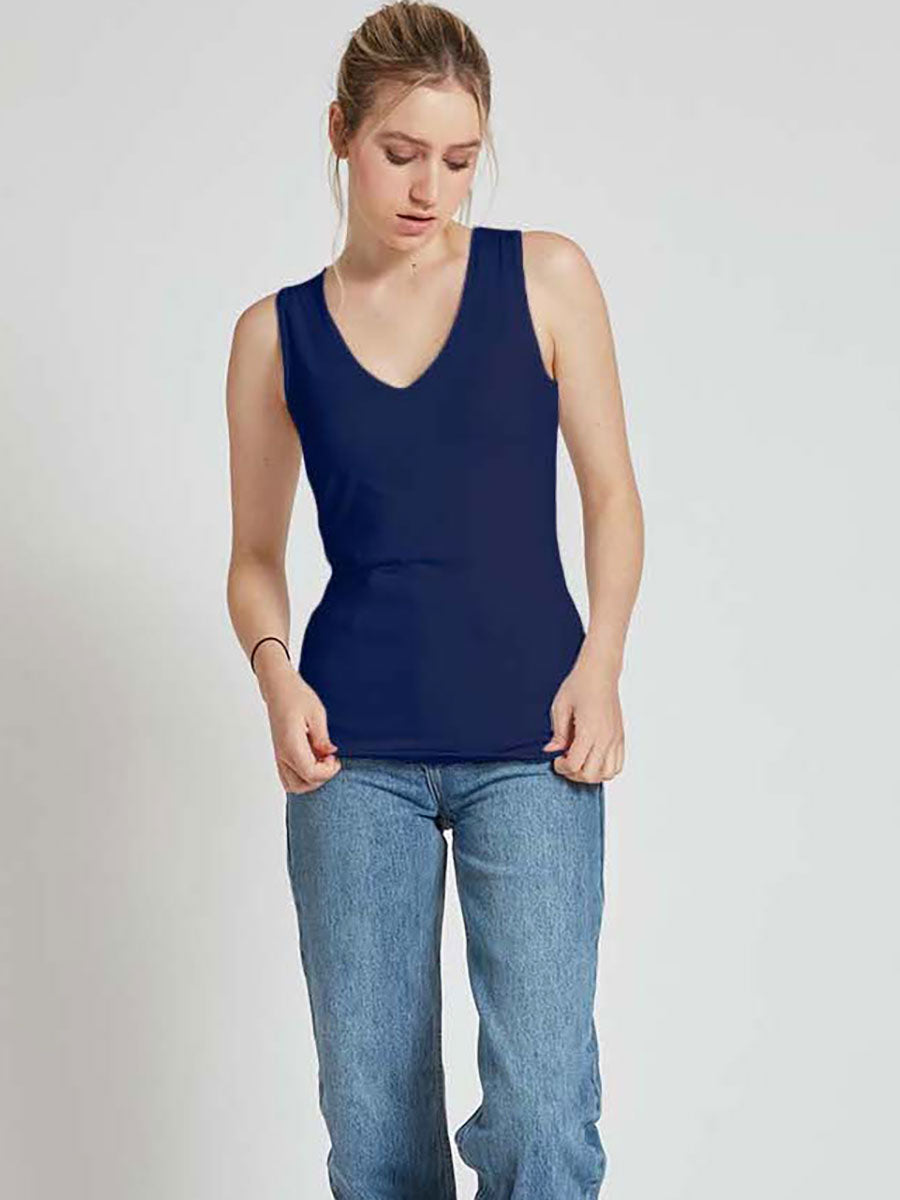 MOTION V-NECK CAMISOLE IN NAVY