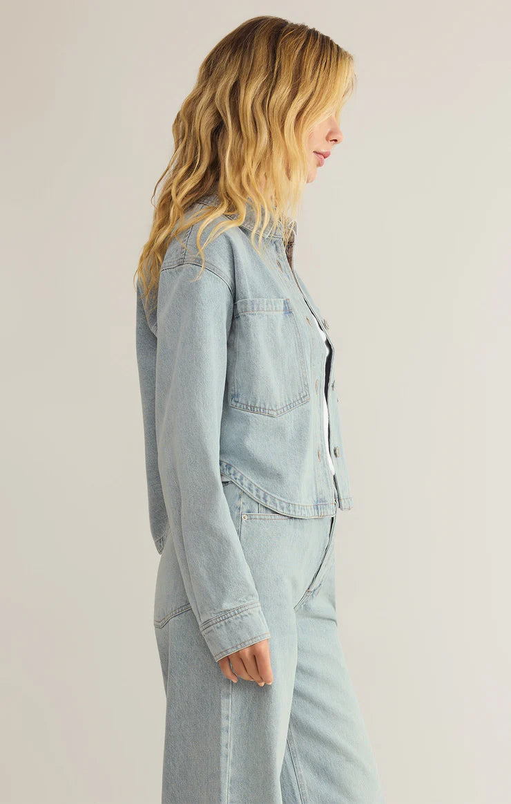 Z SUPPLY ALL DAY CROPPED DENIM JACKET IN FADED INDIGO