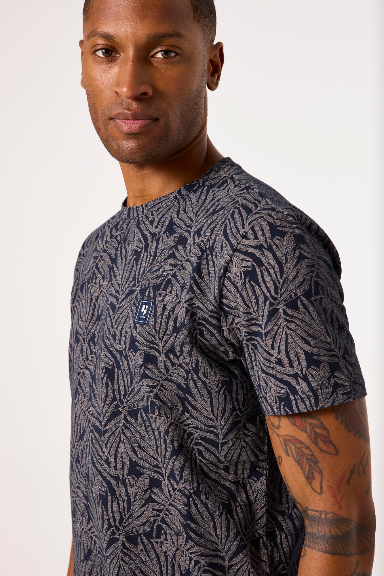 GARCIA MEN'S PRINTED SHORT SLEEVE T-SHIRT IN DEEP INK