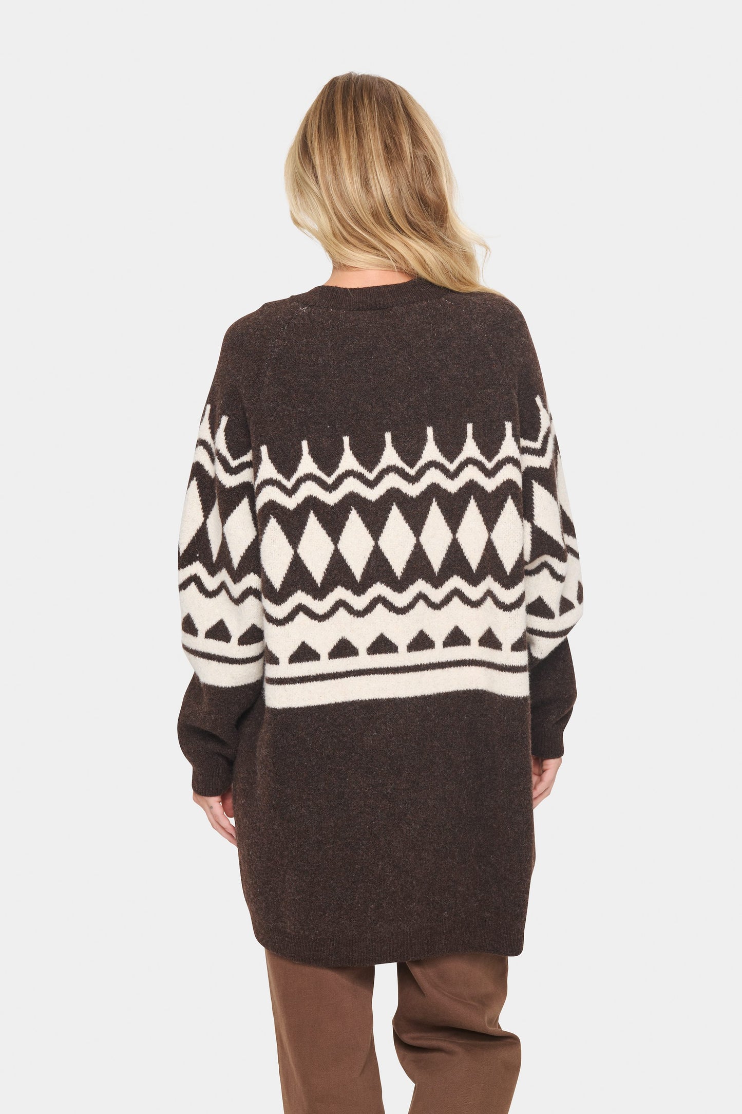 SAINT TROPEZ HEDDA CARDIGAN IN CHOCOLATE BROWN