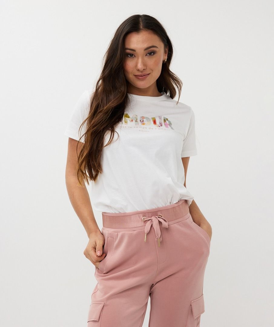ESQUALO PATCHED PRINT AMOUR T-SHIRT IN OFF WHITE