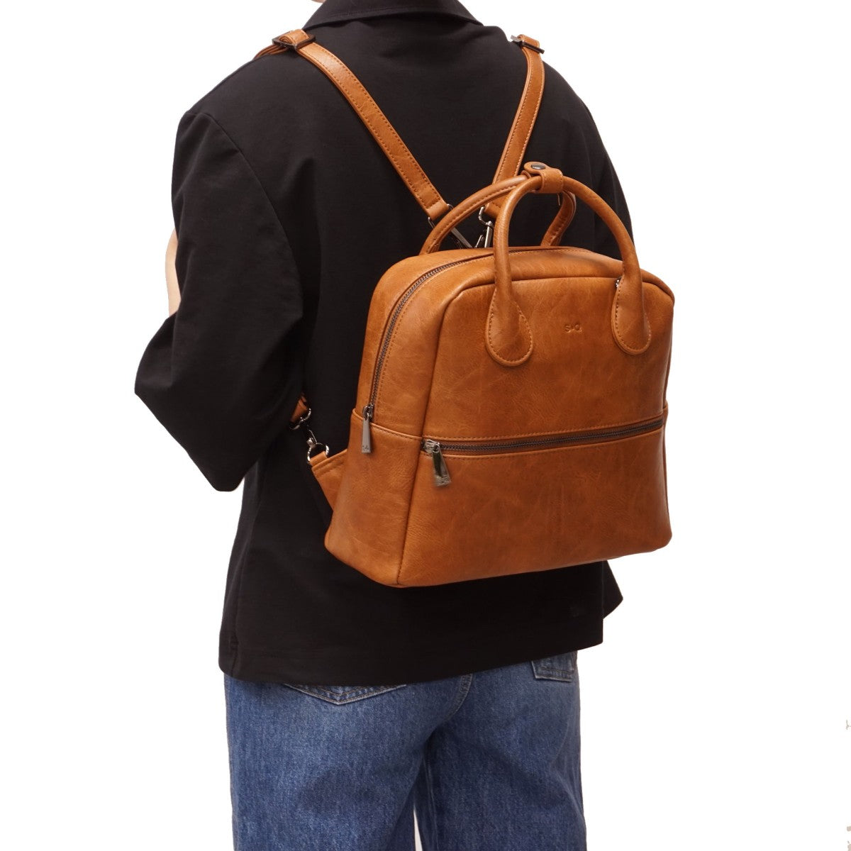 S-Q JAZZLYN CONVERTIBLE BACKPACK IN CAMEL