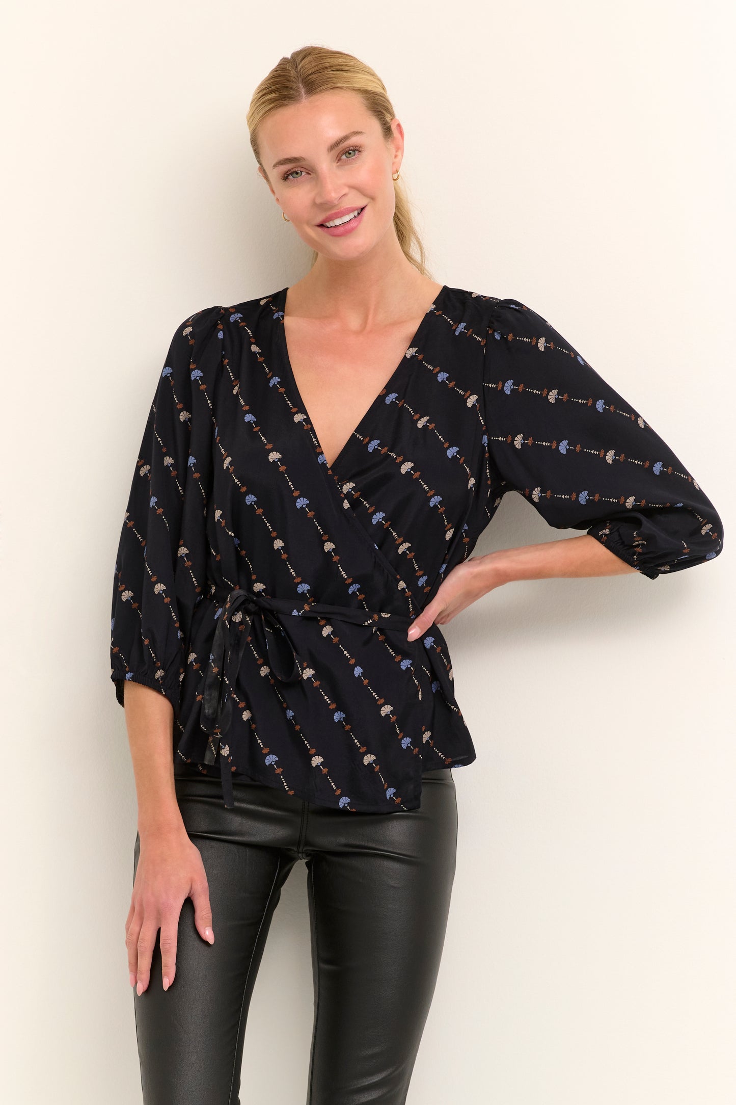 KAFFE ILRO WRAP BLOUSE