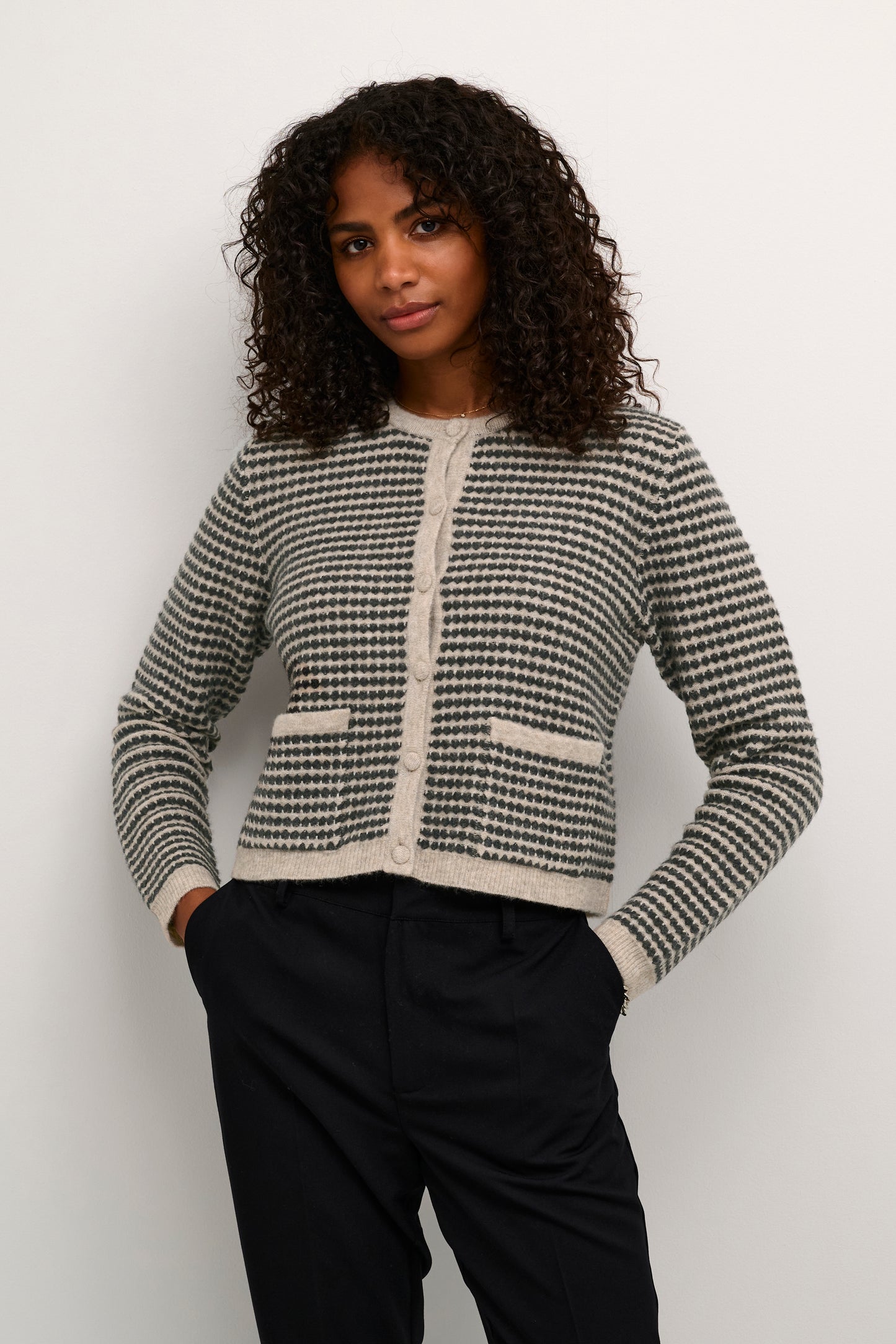 KAFFE ELLERY KNIT CARDIGAN IN FEATHER GRAY AND BLACK