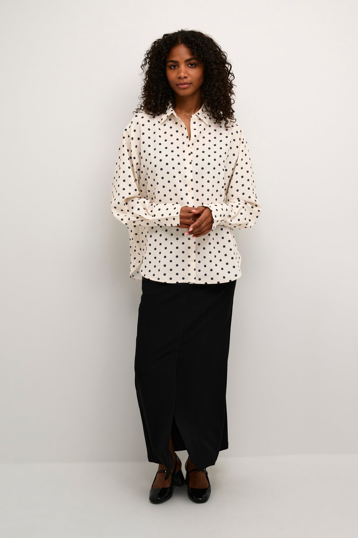 KAFFE OSCARNA SHALK AND BLACK DOT BLOUSE