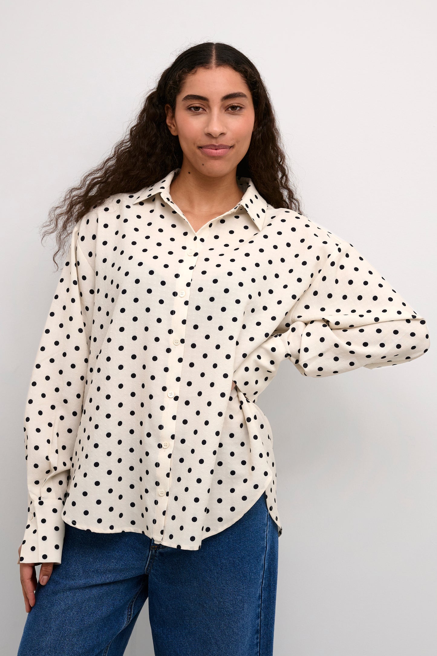 KAFFE OSCARNA SHALK AND BLACK DOT BLOUSE