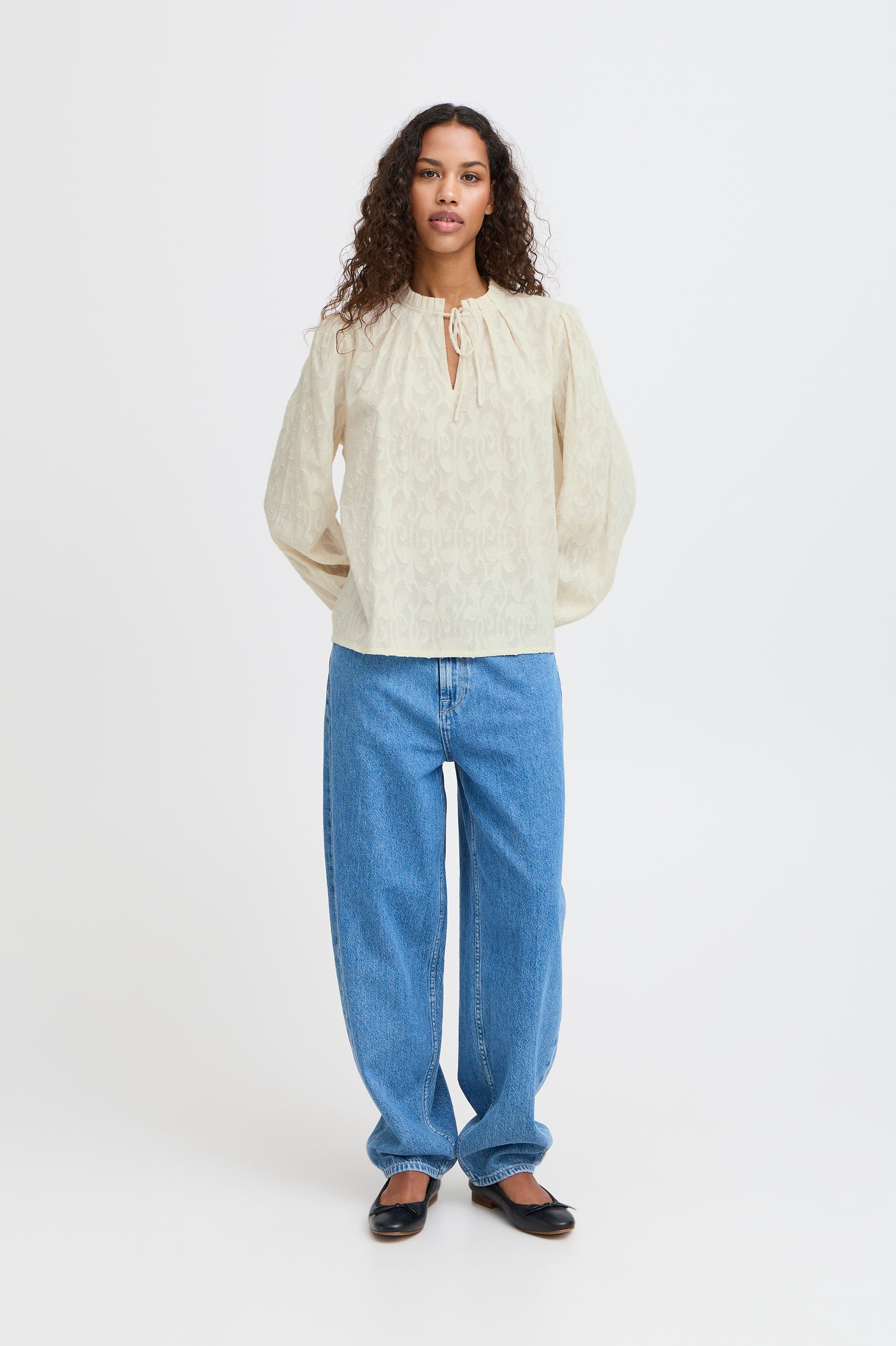 ICHI EONA COLLARED BLOUSE WITH TIE IN BIRCH