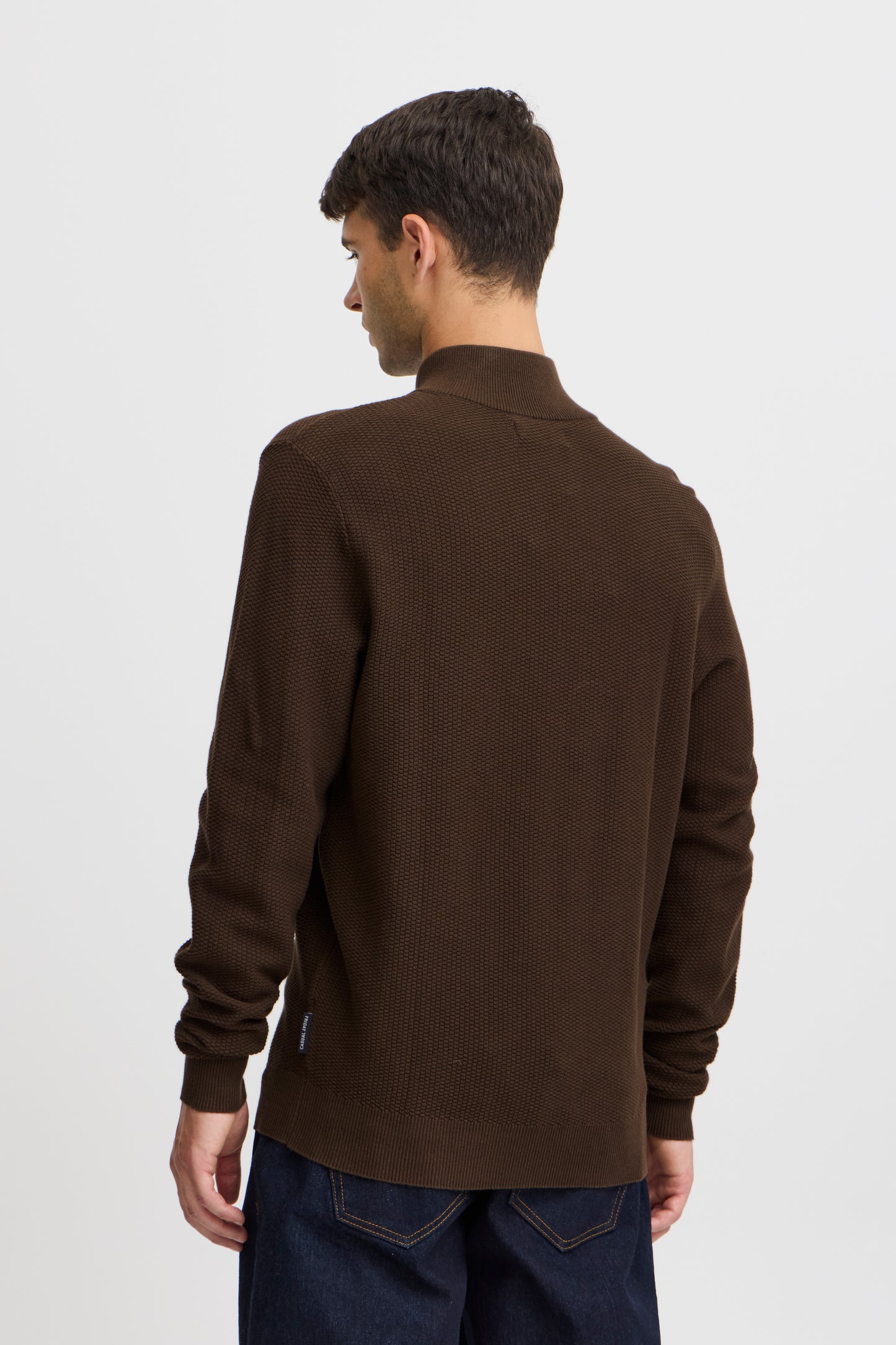 CASUAL FRIDAY MEN'S KARL STRUCTURED HALF ZIP KNIT SWEATER IN DEMITASSE