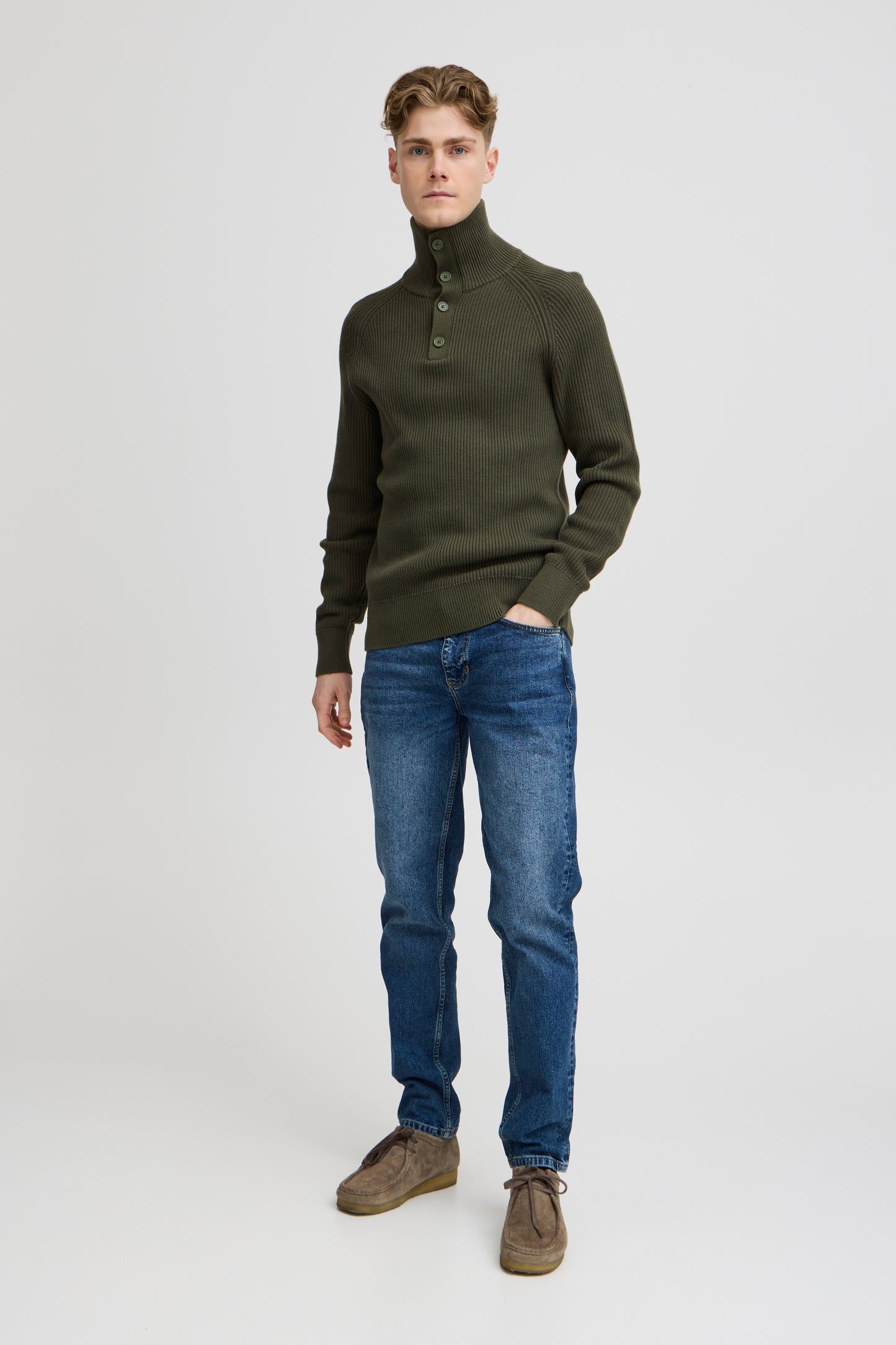 CASUAL FRIDAY MEN'S KRISTIAN RIBBED HIGH NECK KNIT SWEATER IN DEEP DEPTHS