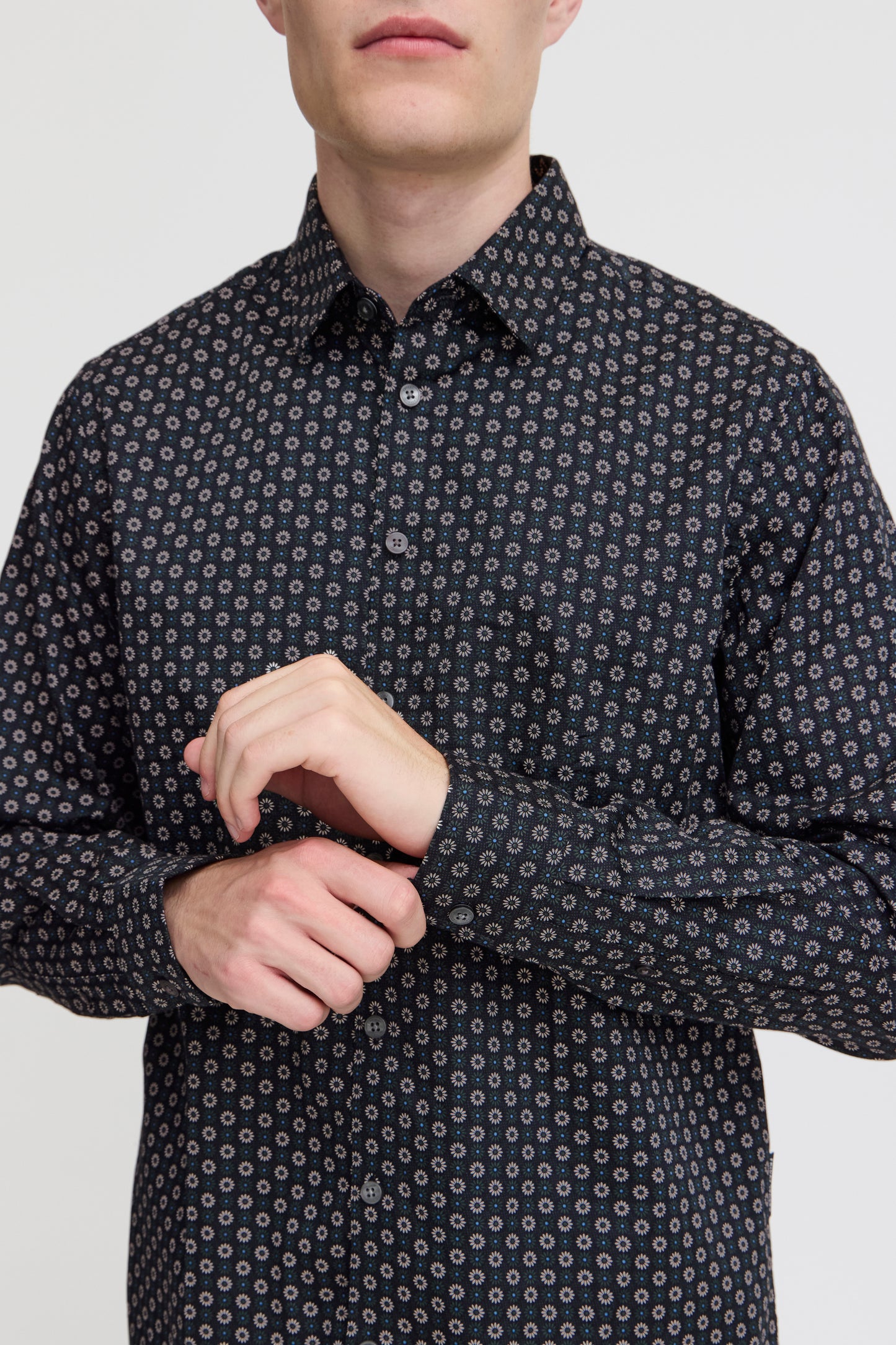 CASUAL FRIDAY ANTON FLORAL SHIRT