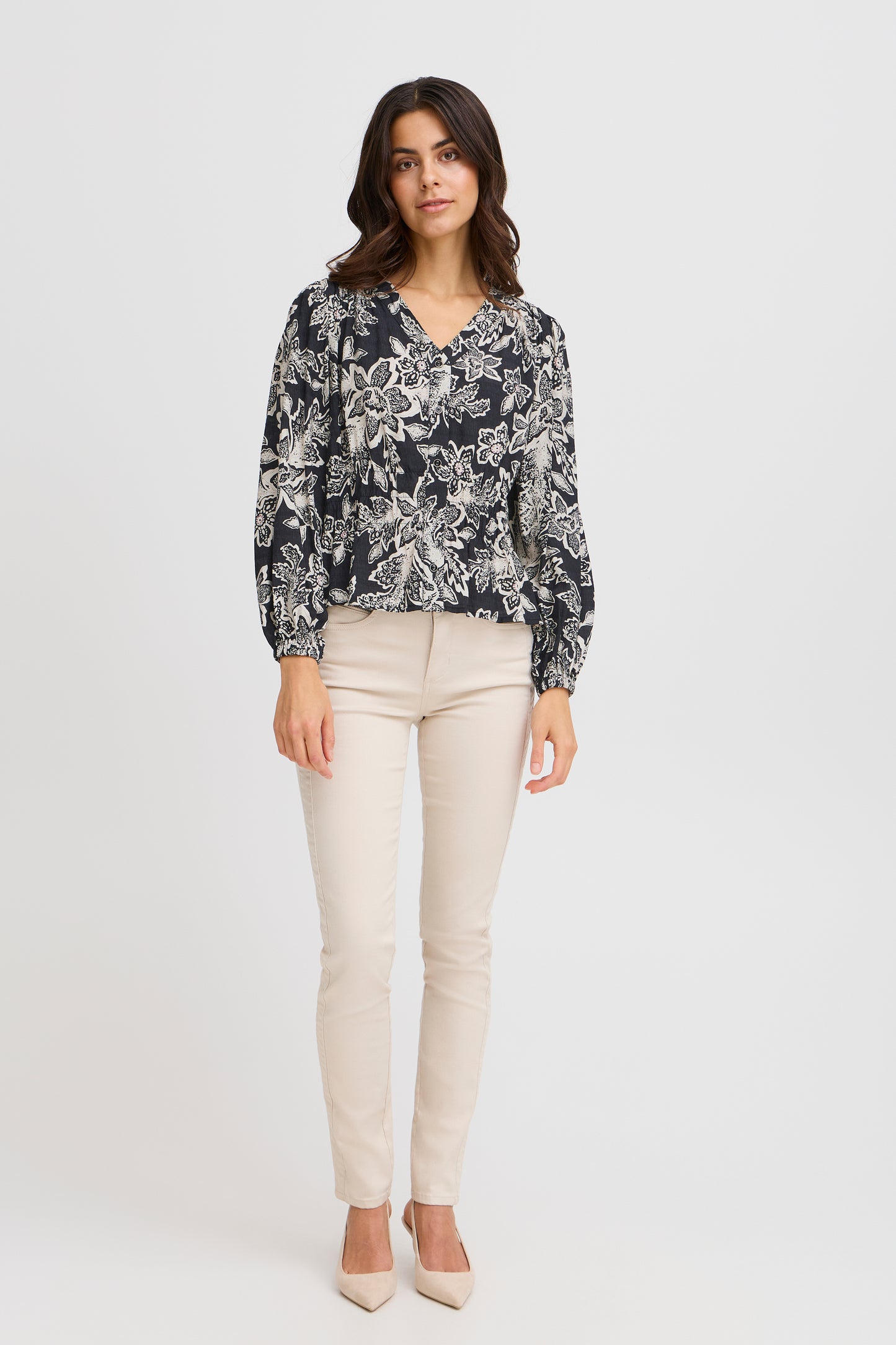 FRANSA ARIANA FLORAL PRINT BLOUSE IN BLACK