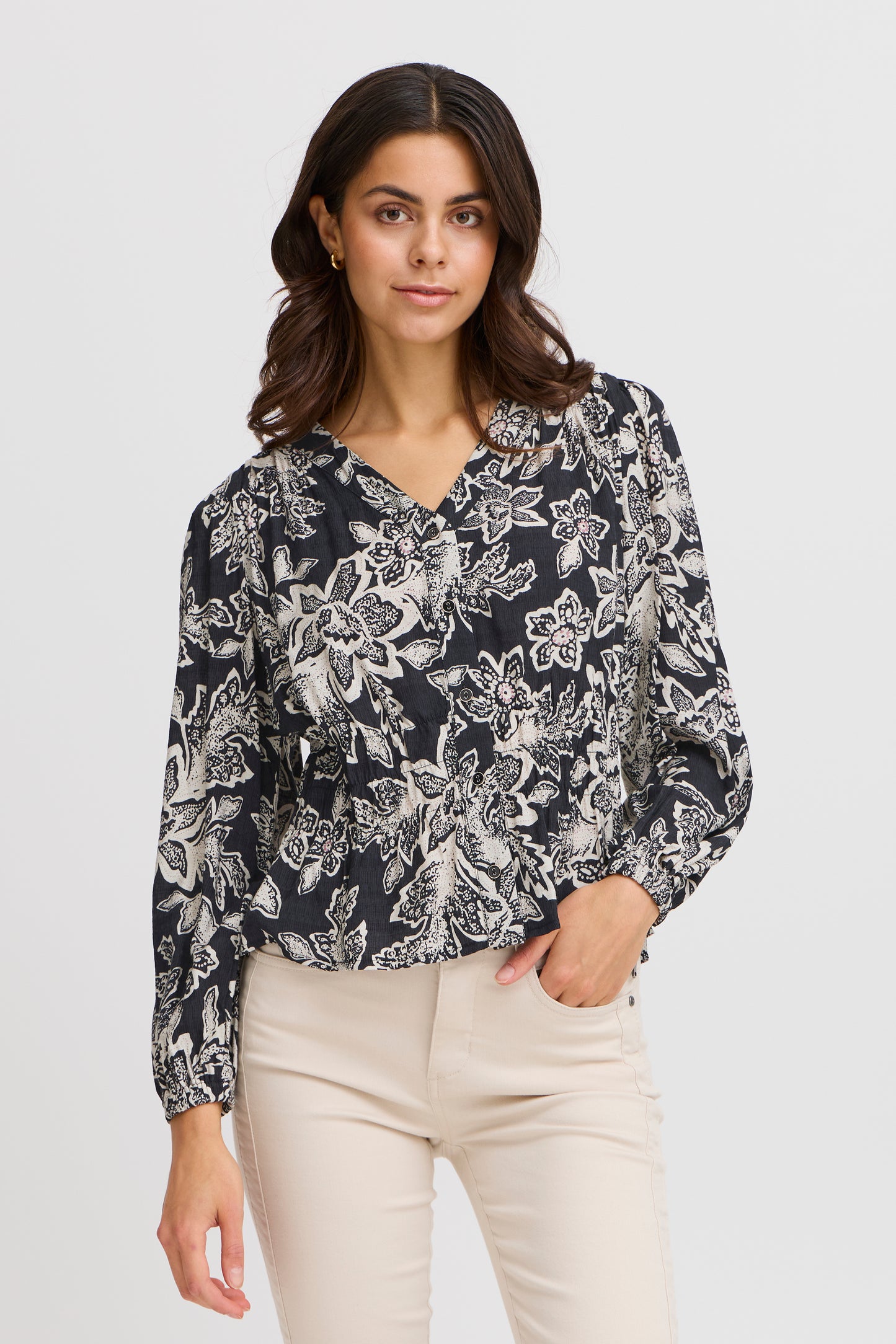 FRANSA ARIANA FLORAL PRINT BLOUSE IN BLACK