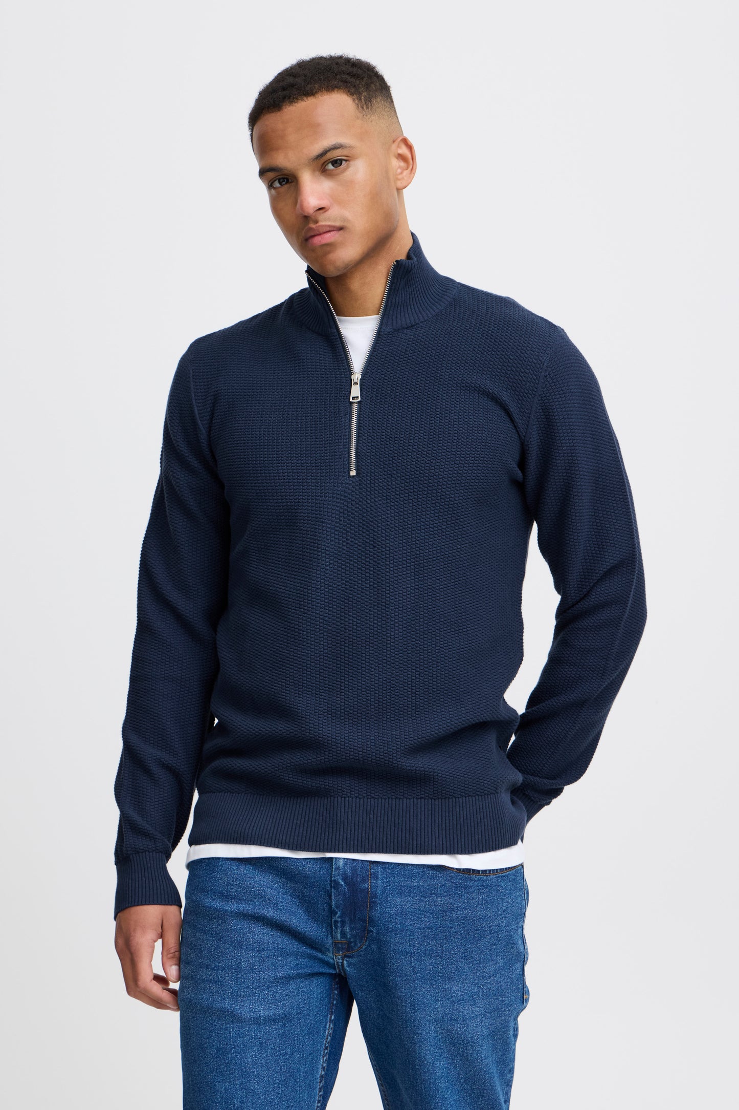 BLEND HALF ZIP SWEATER IN DRESS BLUES