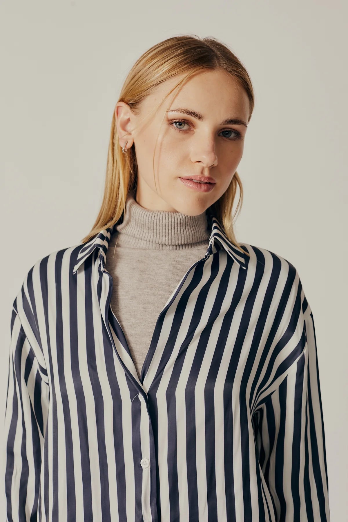 DELUC LAMIUM STRIPED NAVY & WHITE SHIRT