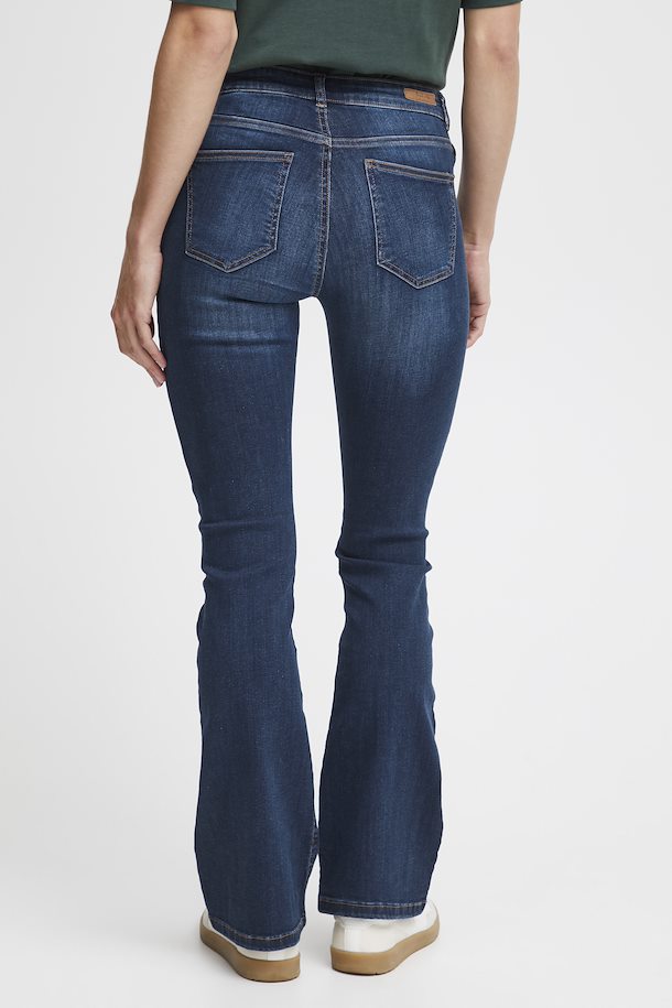 B.YOUNG LOLA LUNI FLARE JEANS IN DARK INK