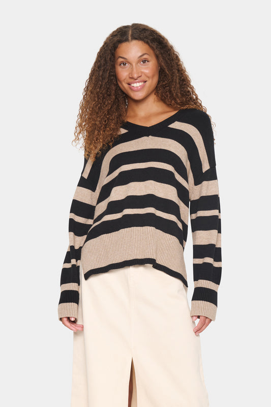 SAINT TROPEZ INETTE PULLOVER IN BLACK