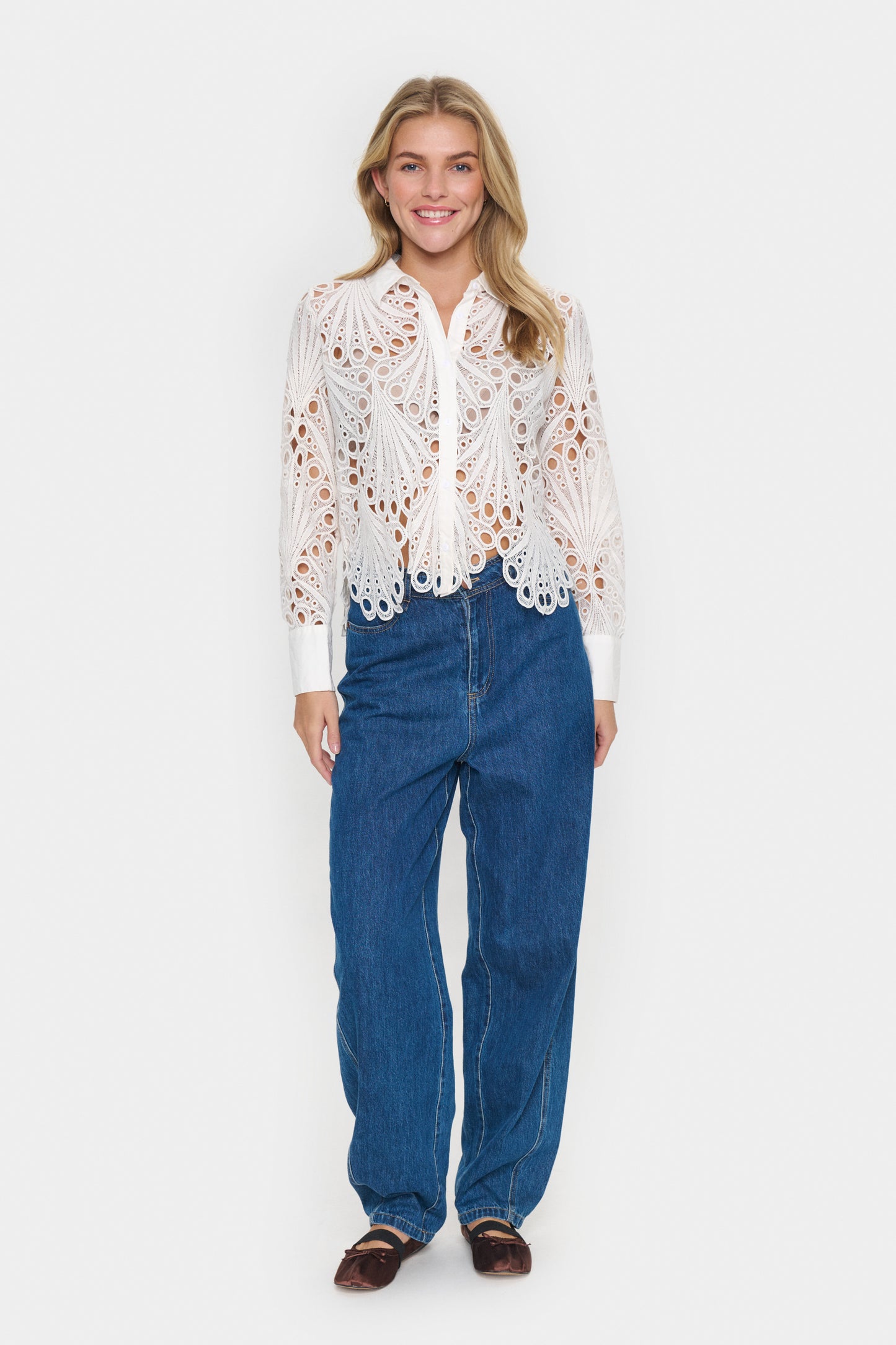 SAINT TROPEZ JILIANNA SHIRT IN BRIGHT WHITE