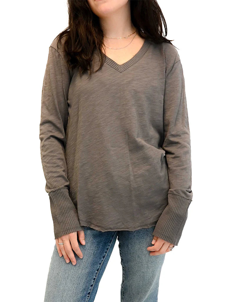 MODODOC LONG SLEEVE V-NECK WAFFLE MIX IN WASHED EBONY