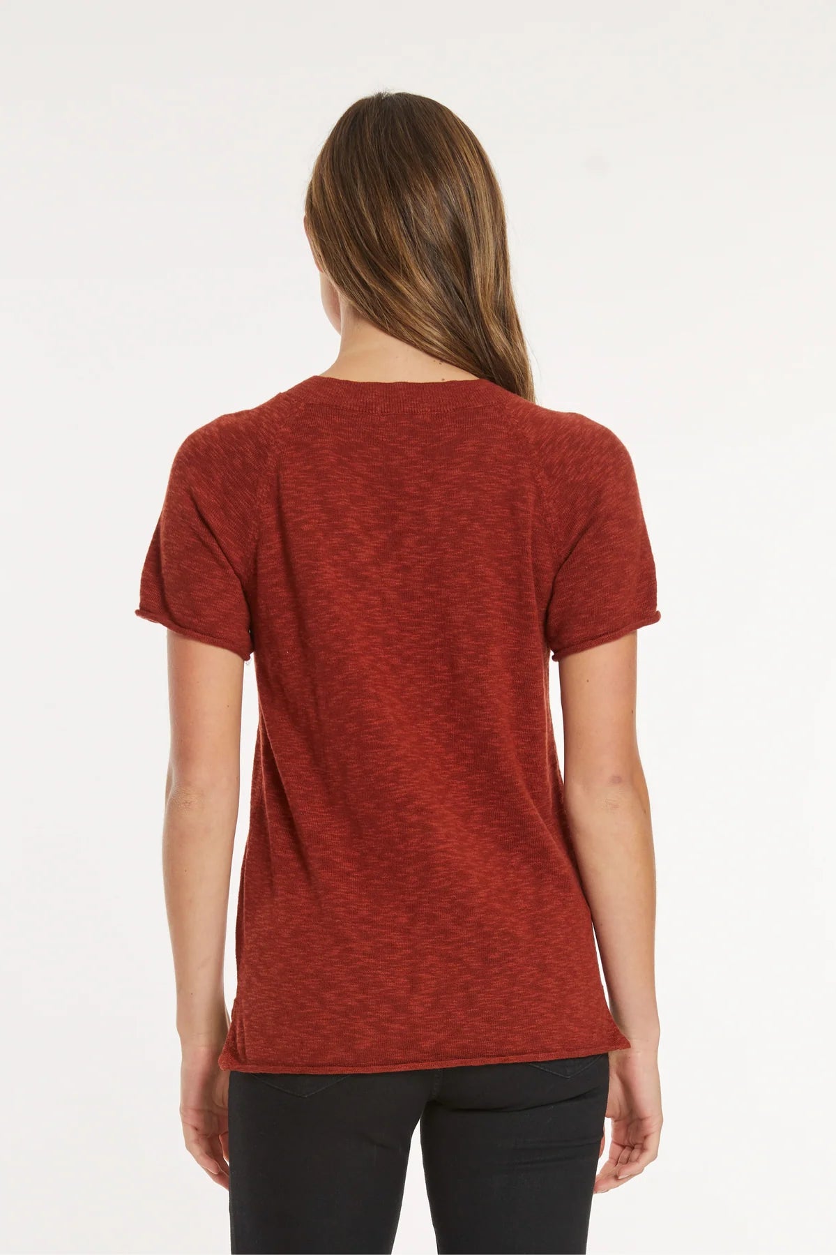 MODODOC SHORT SLEEVE OPEN V-NECK SWEATER IN CIDER