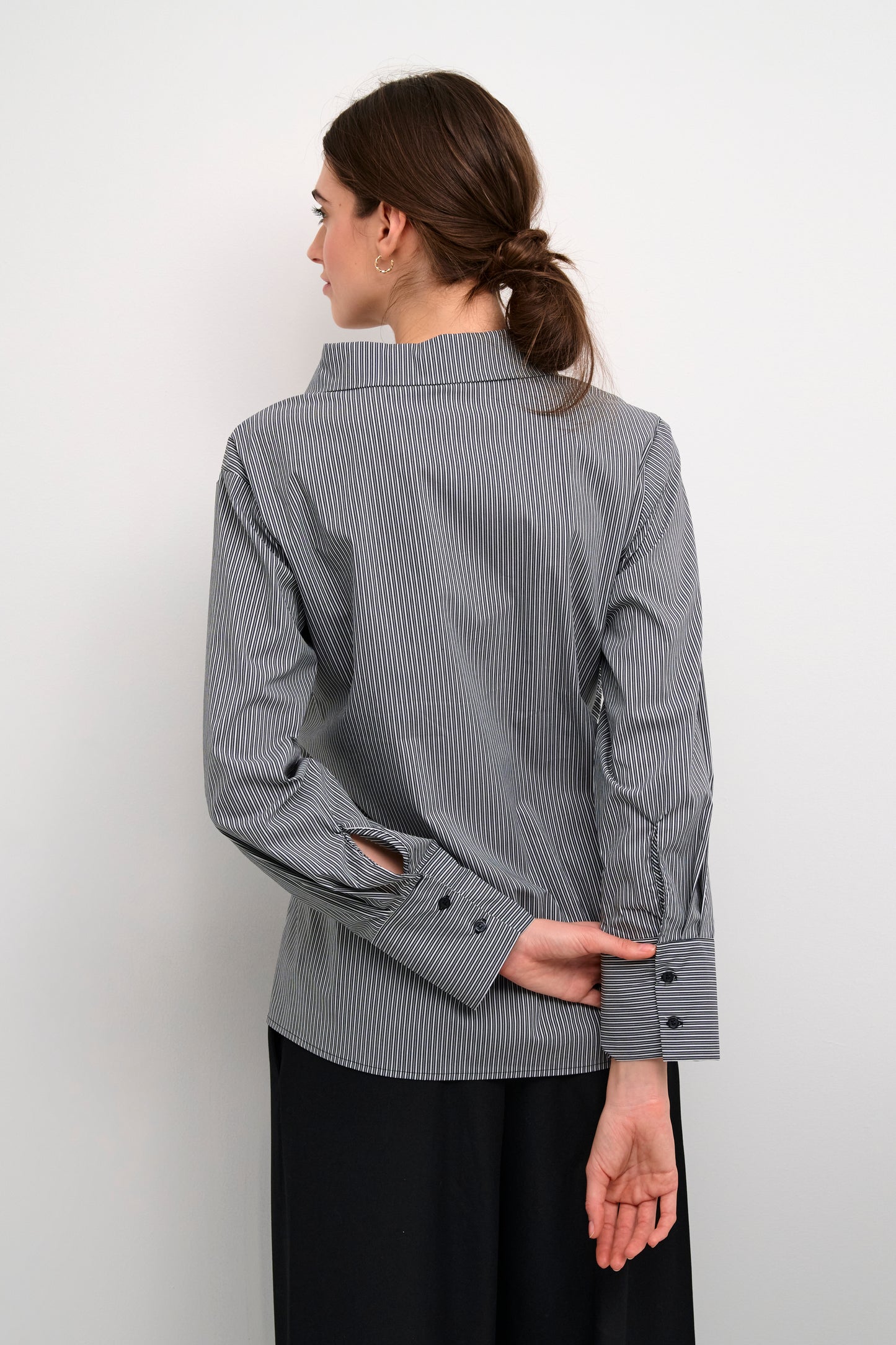 CULTURE JINK GREY STRIPE ASYMMETRIC SHIRT