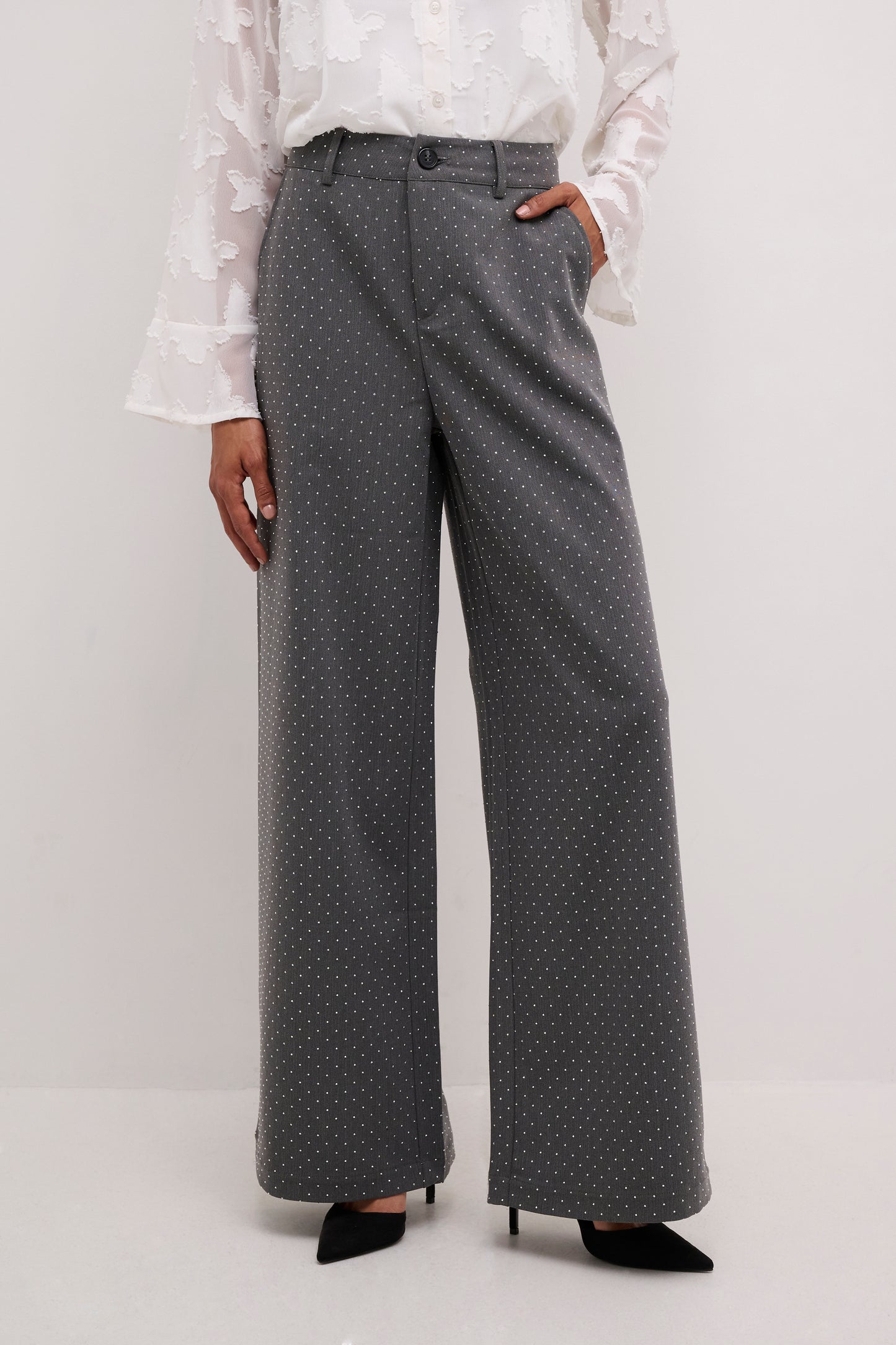 CULTURE ANNLISE STUDDED PANTS GREY WITH SILVER ACCENTS