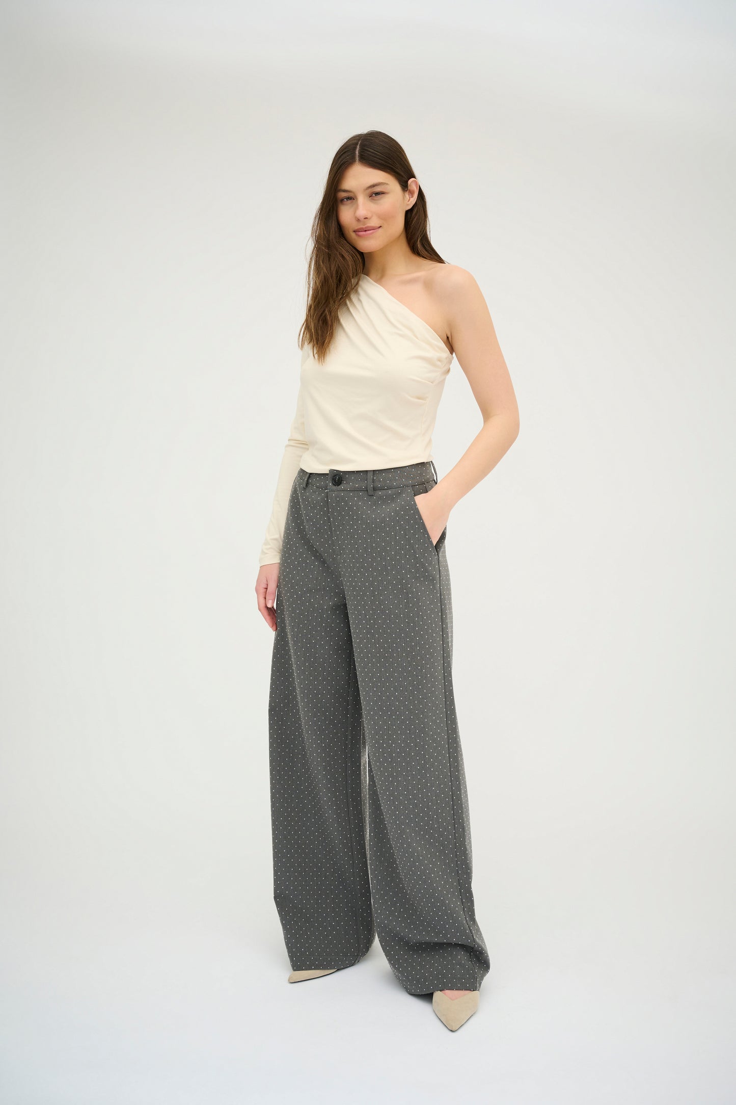 CULTURE ANNLISE STUDDED PANTS GREY WITH SILVER ACCENTS